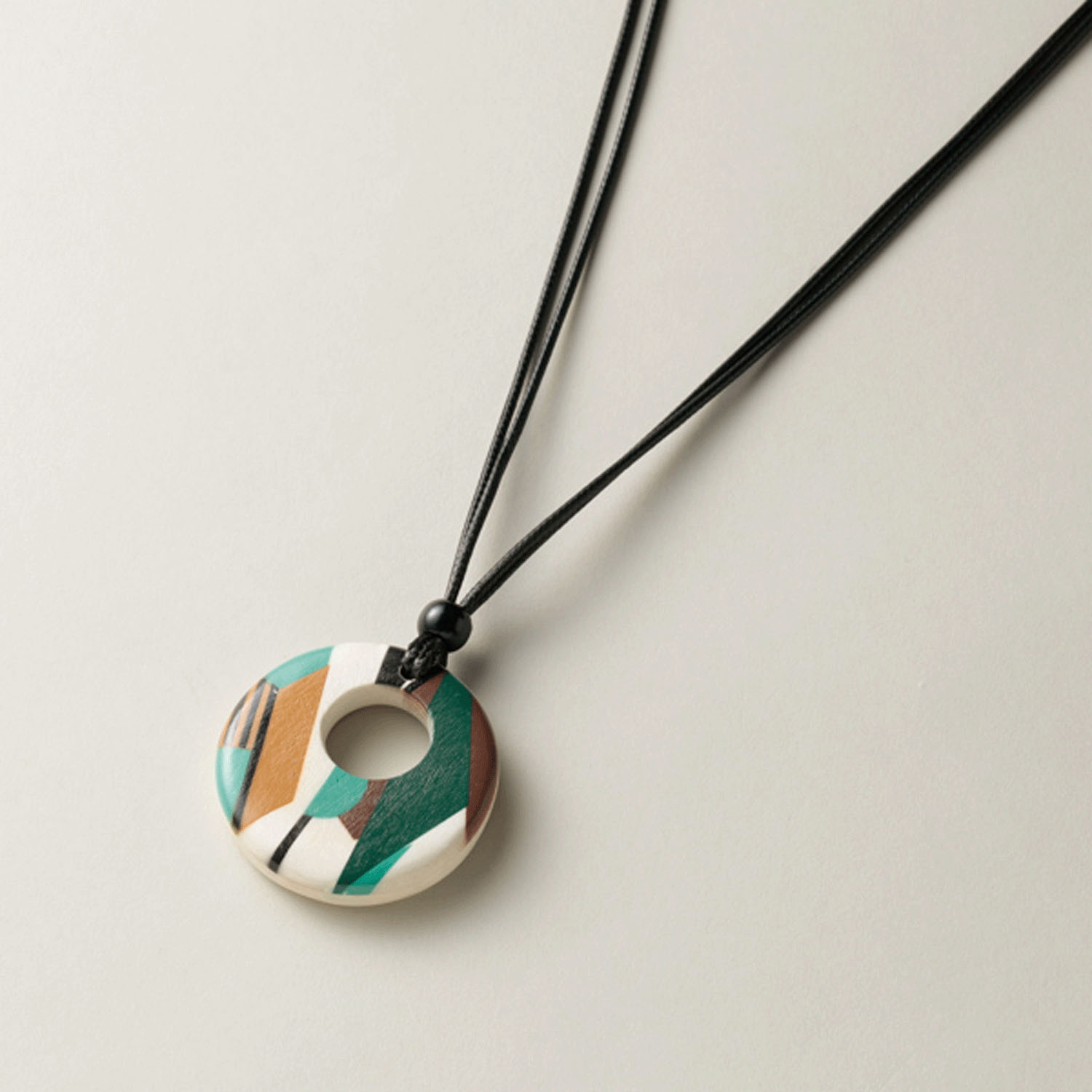 ウッド幾何学プリントネックレス