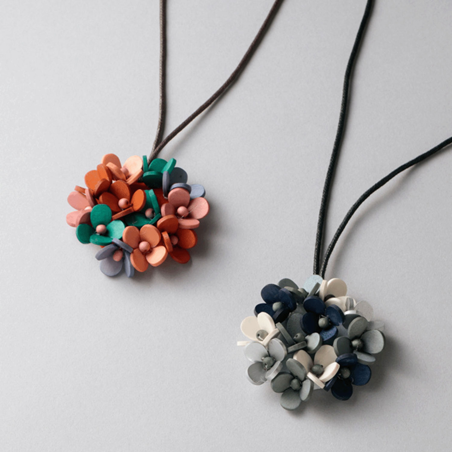 ウッドミックスフラワーネックレス