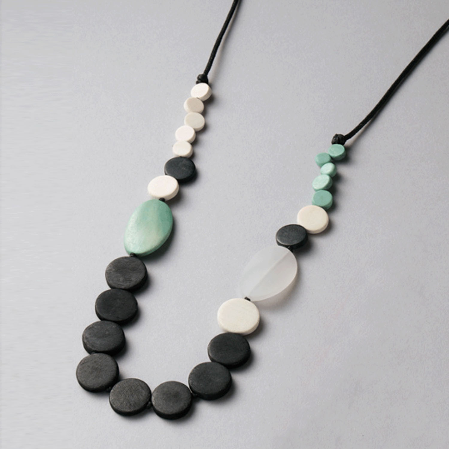 ウッドモダンアレンジネックレス