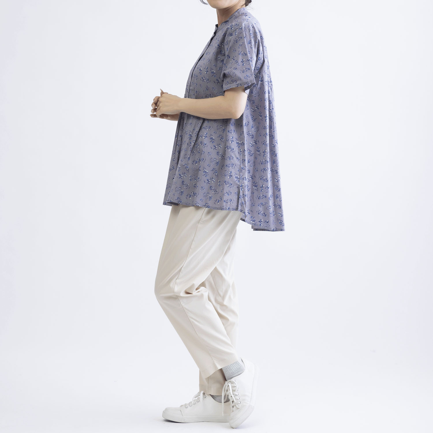 花柄フロントタック5分袖前開きブラウス - 画像3