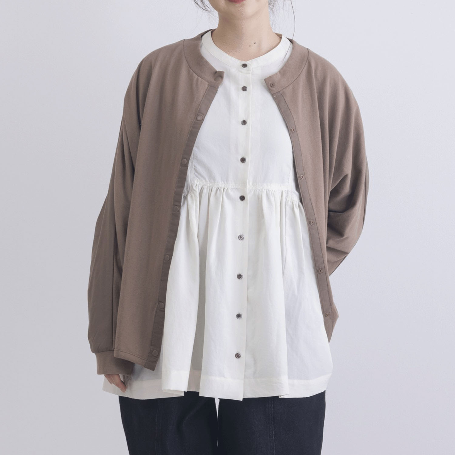 T／Cピーチ起毛布帛使いカーディガン - 画像12