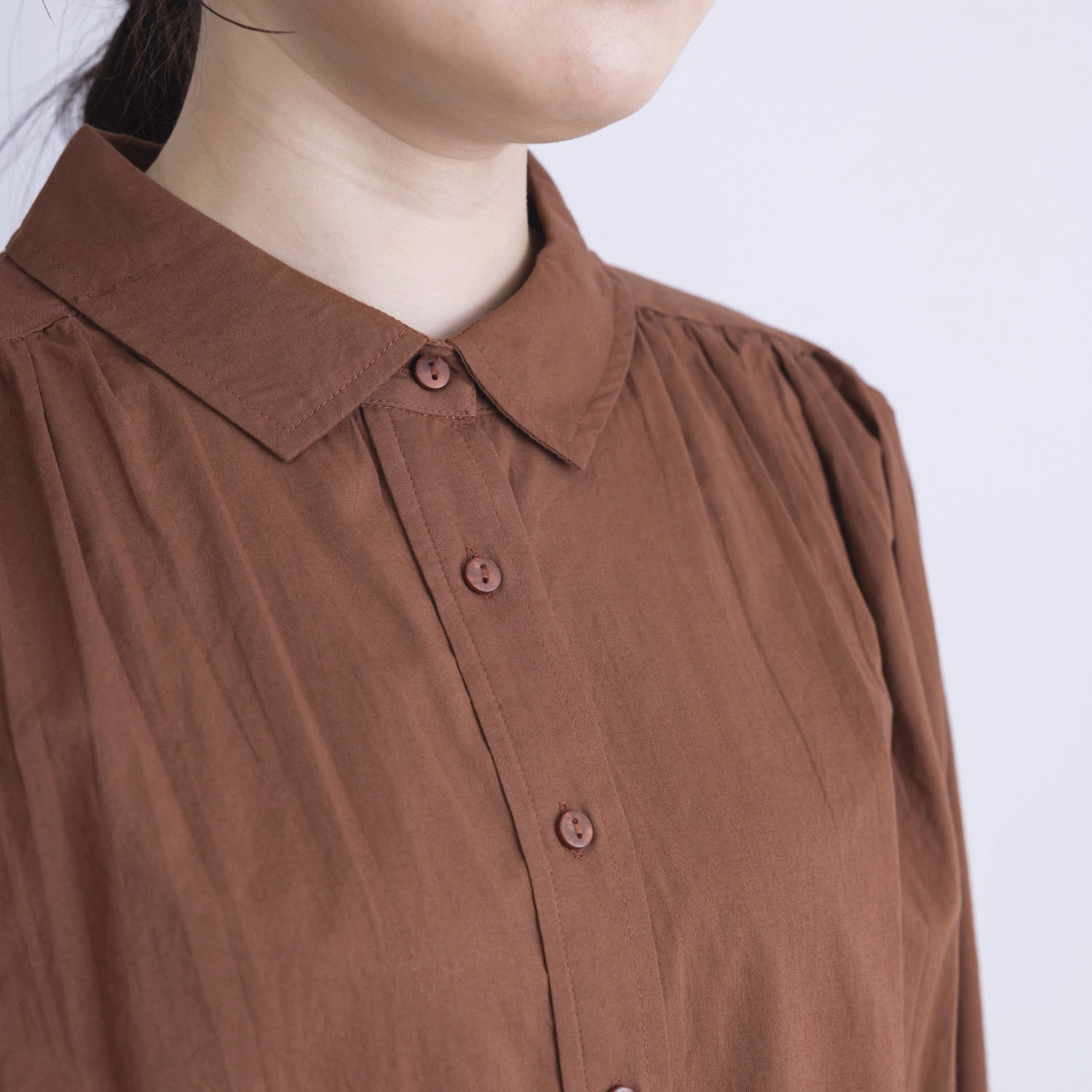 無地前立てデザインシャツブラウス - 画像4