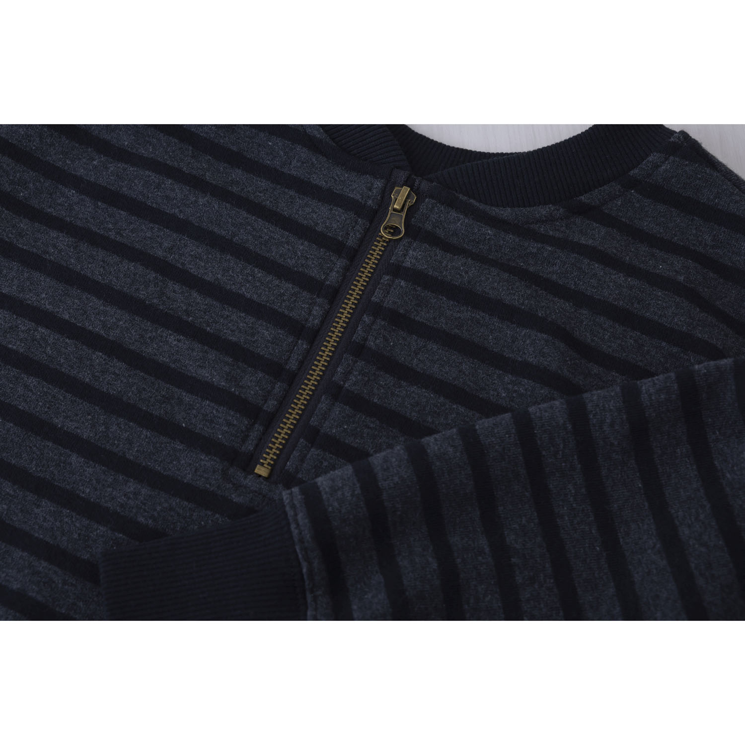 CVC裏起毛ボーダー柄バックジップアップPO - 画像5