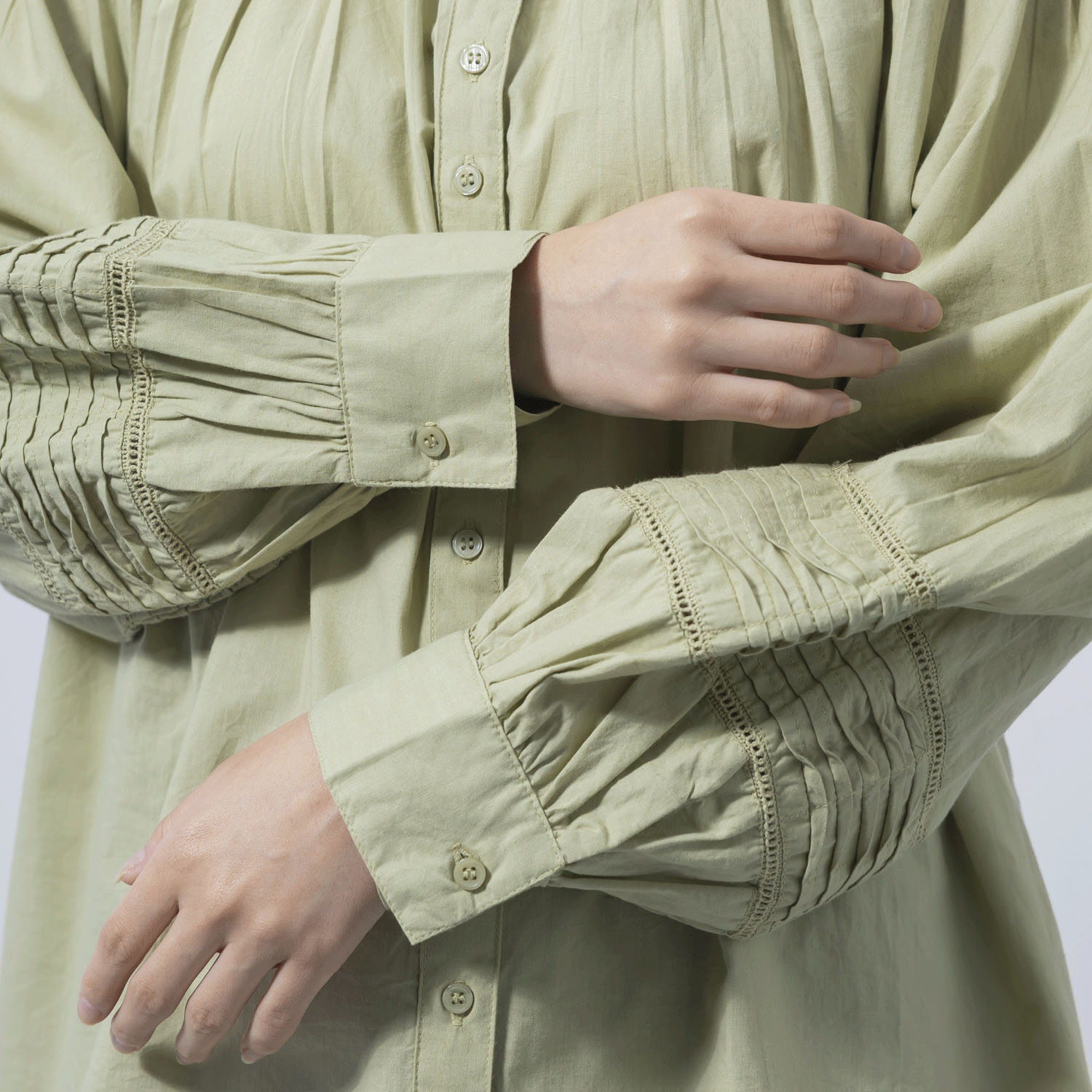 袖ウェーブピンタック前開きブラウス - 画像15