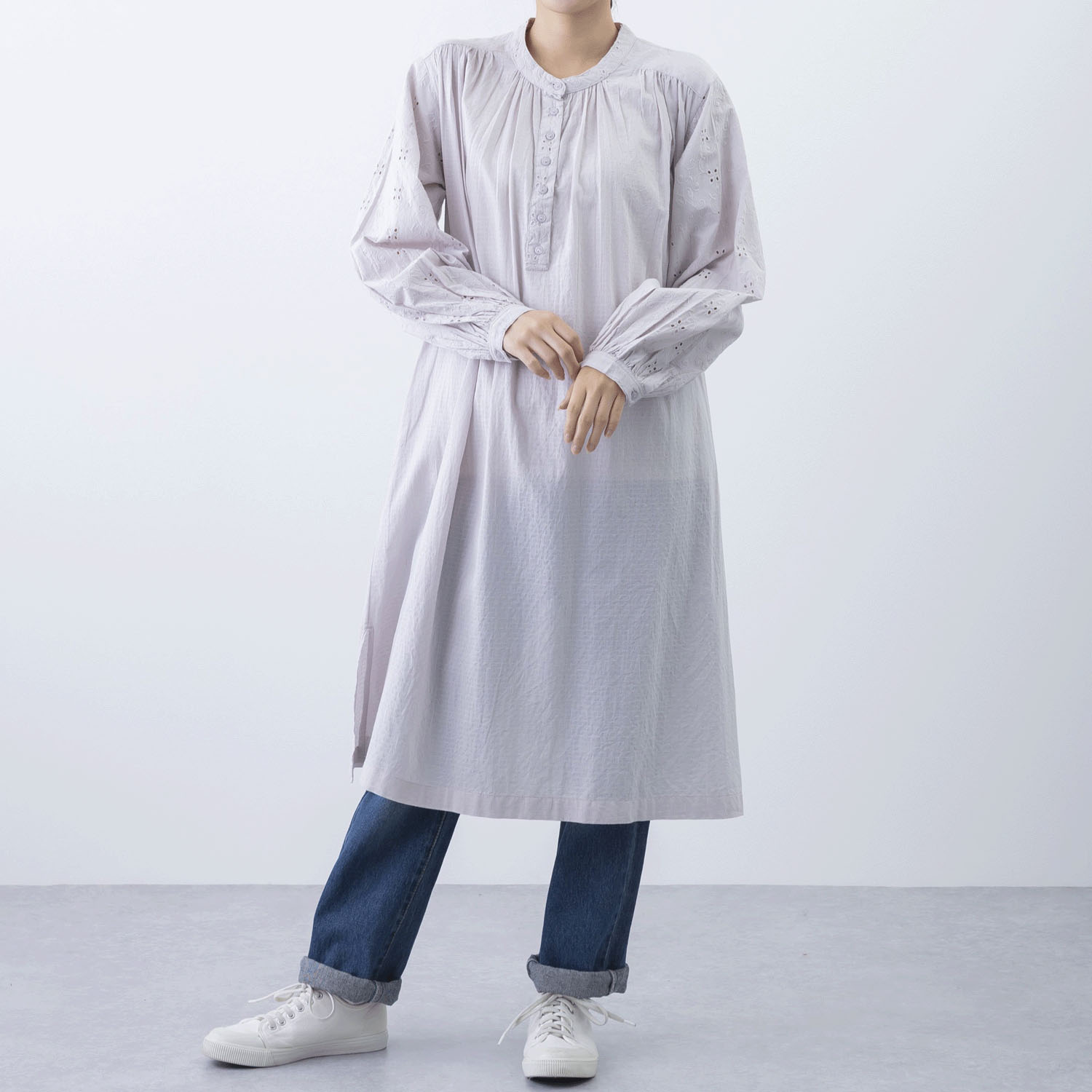 ヨーク＆袖刺繍ワンピース - 画像2