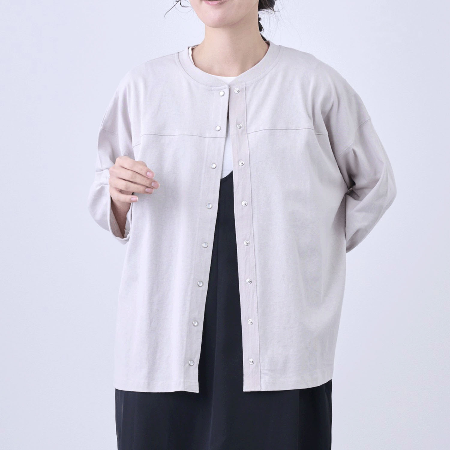 無地天竺パールドット釦カーディガン - 画像7