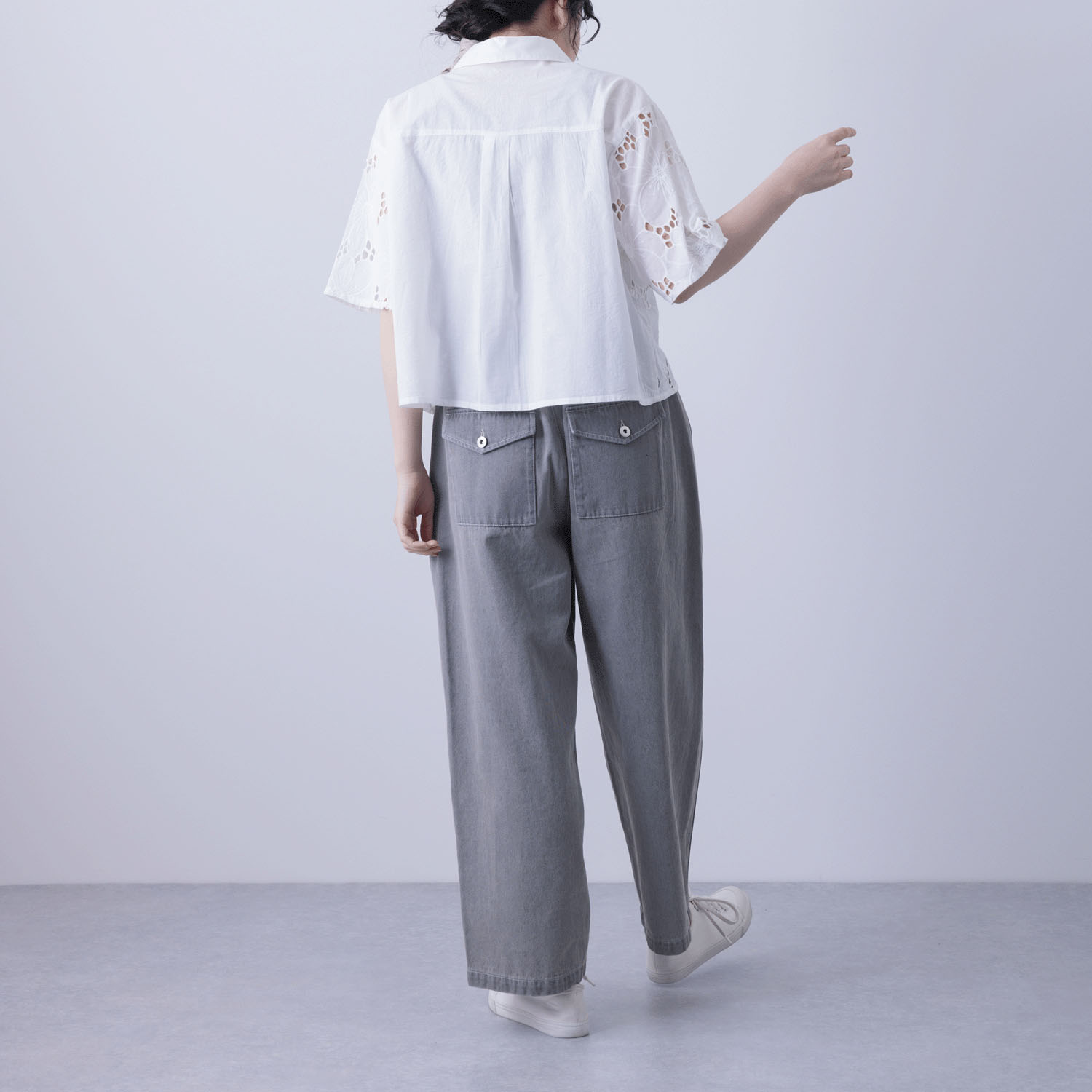 シフリー刺繍×無地シャツブラウス - 画像4