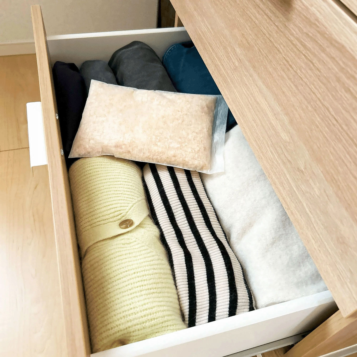 天然モミ 消臭・防虫・調湿材 不織布タイプ 2袋入り - 画像6