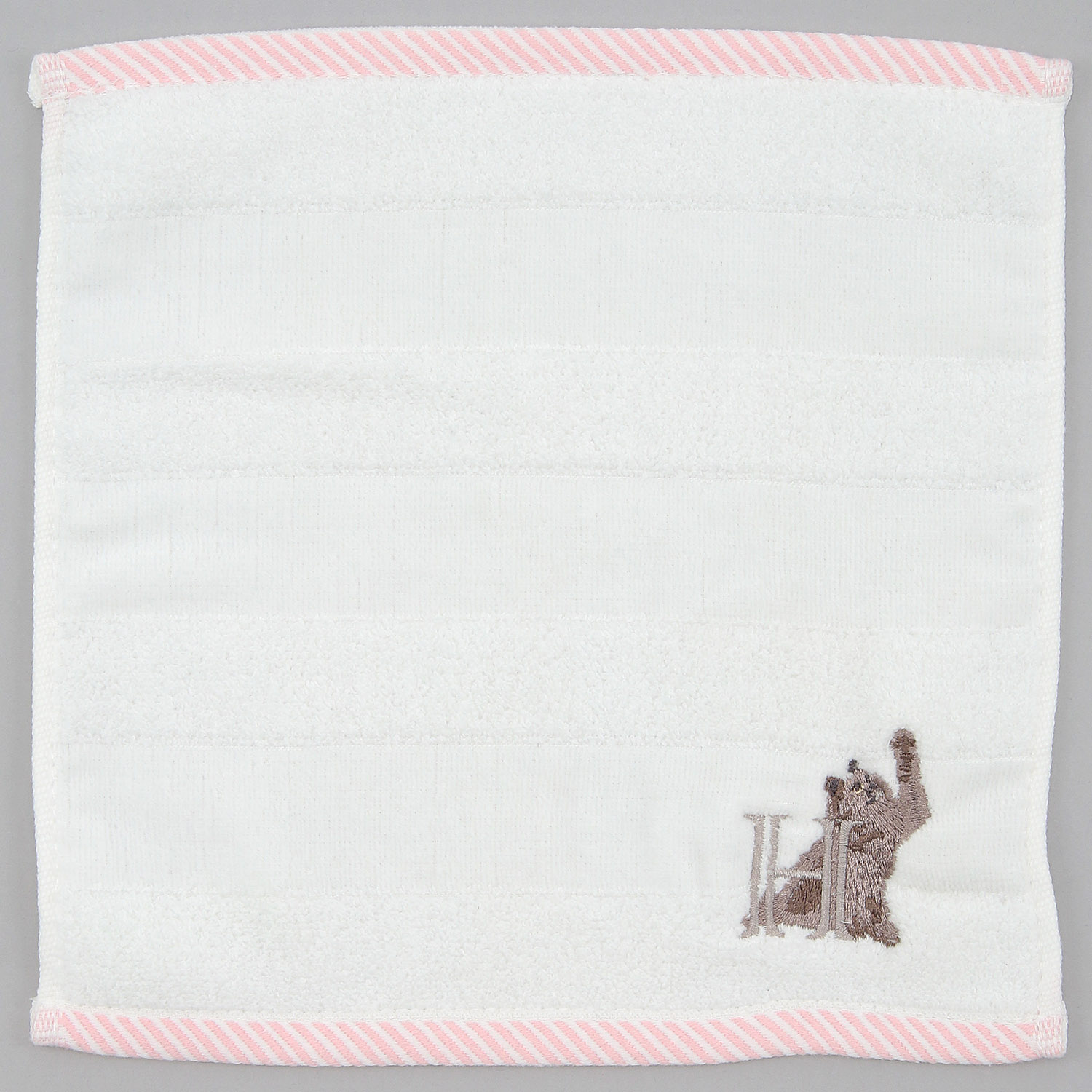 イニシャル刺繍タオルハンカチ ネコ - 画像2