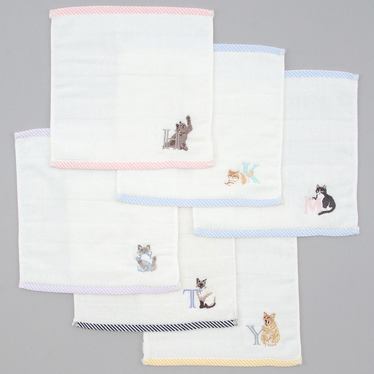 イニシャル刺繍タオルハンカチ ネコ