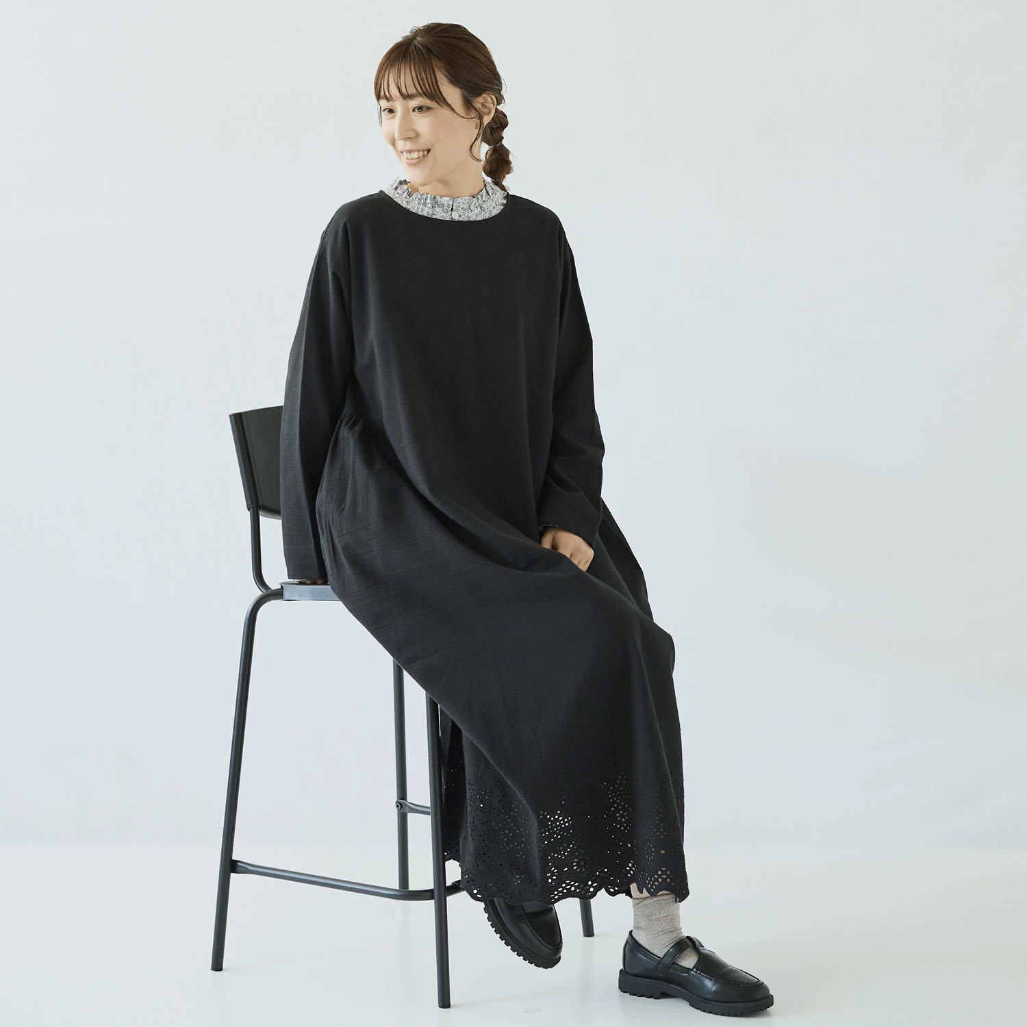 ノンノ 布帛綿麻＋裾パネル刺繍ワンピース - 画像15