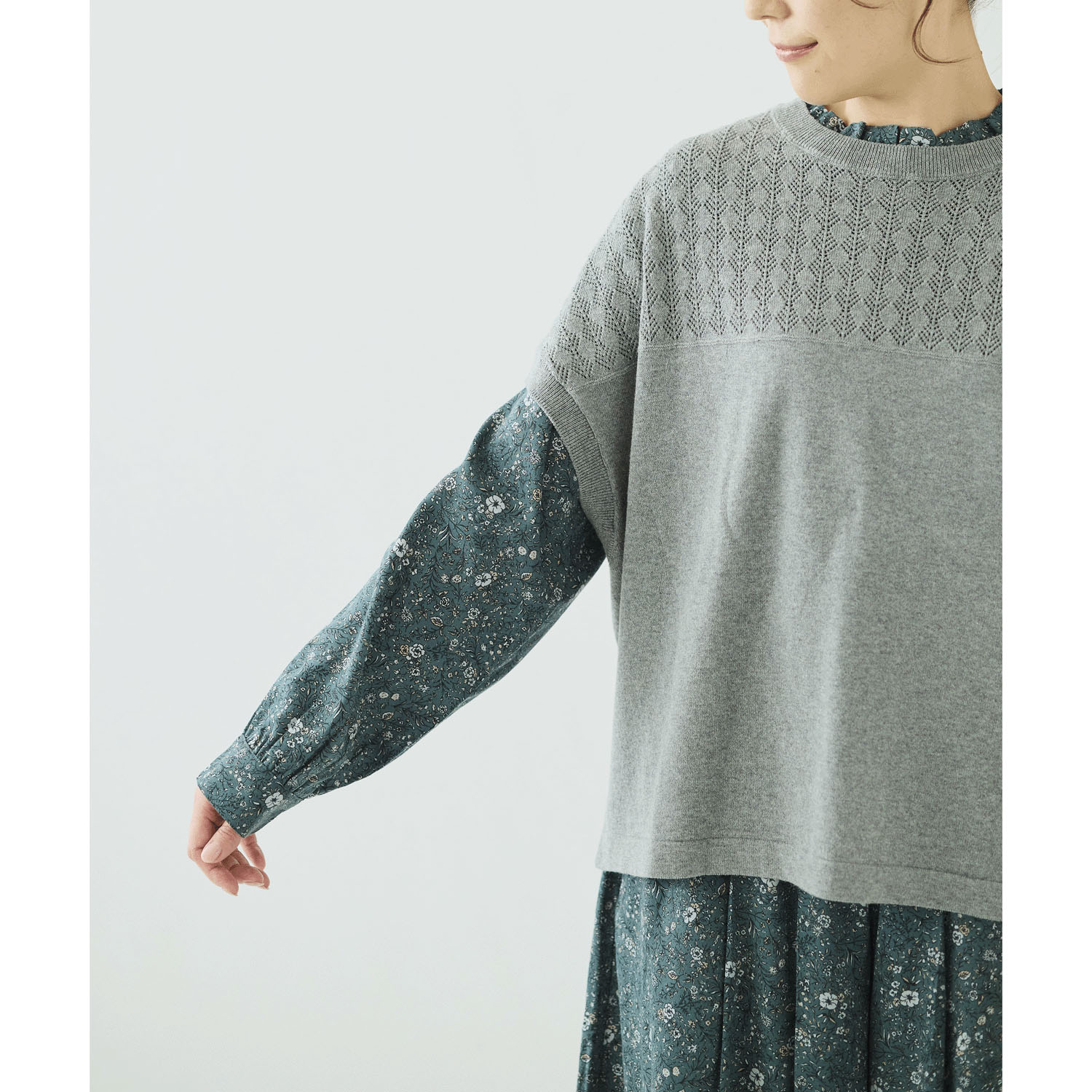 ノンノ コットンナイロン無地×リーフ柄 ニットベスト - 画像2