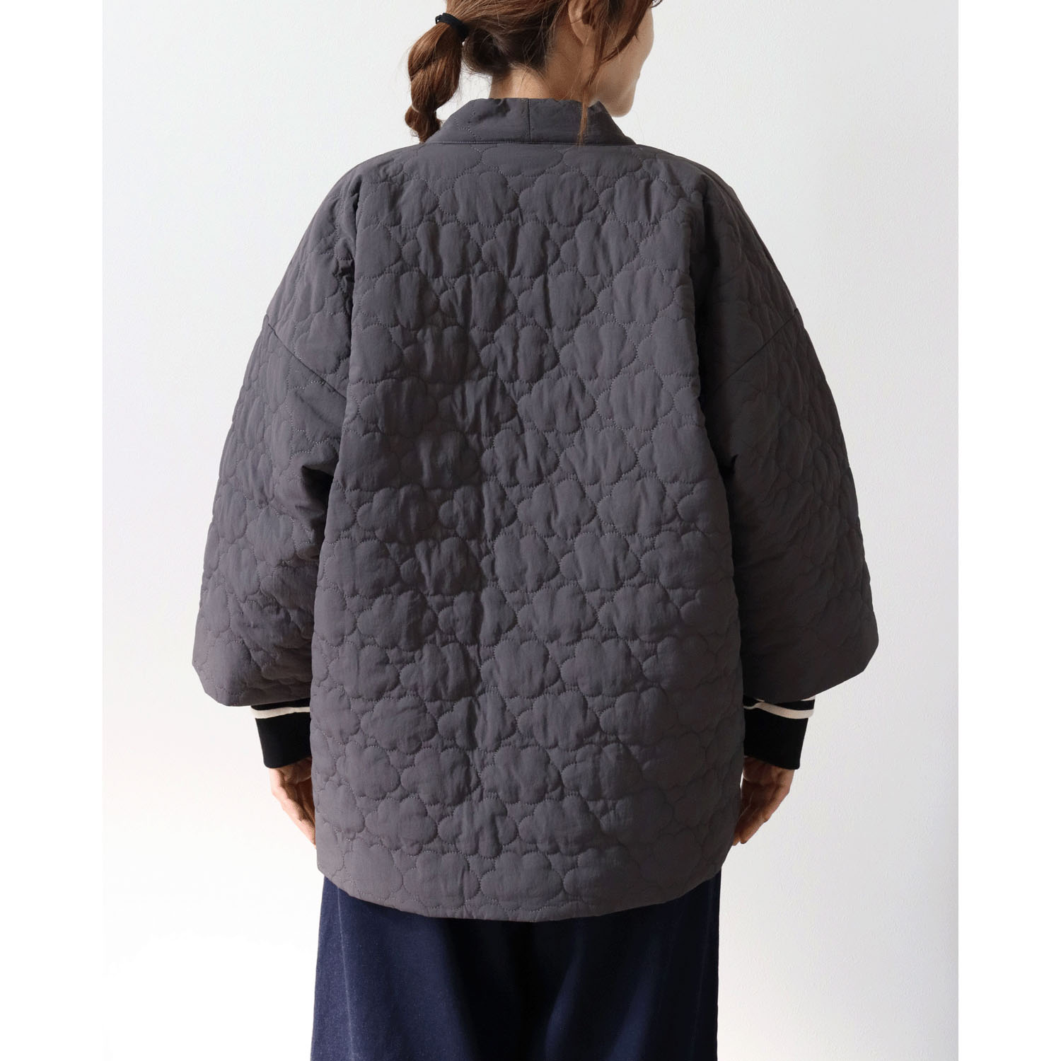 cloudnine ノンノ ナイロン中綿入り雲形キルト裏ボアフリースはんてん - 画像3