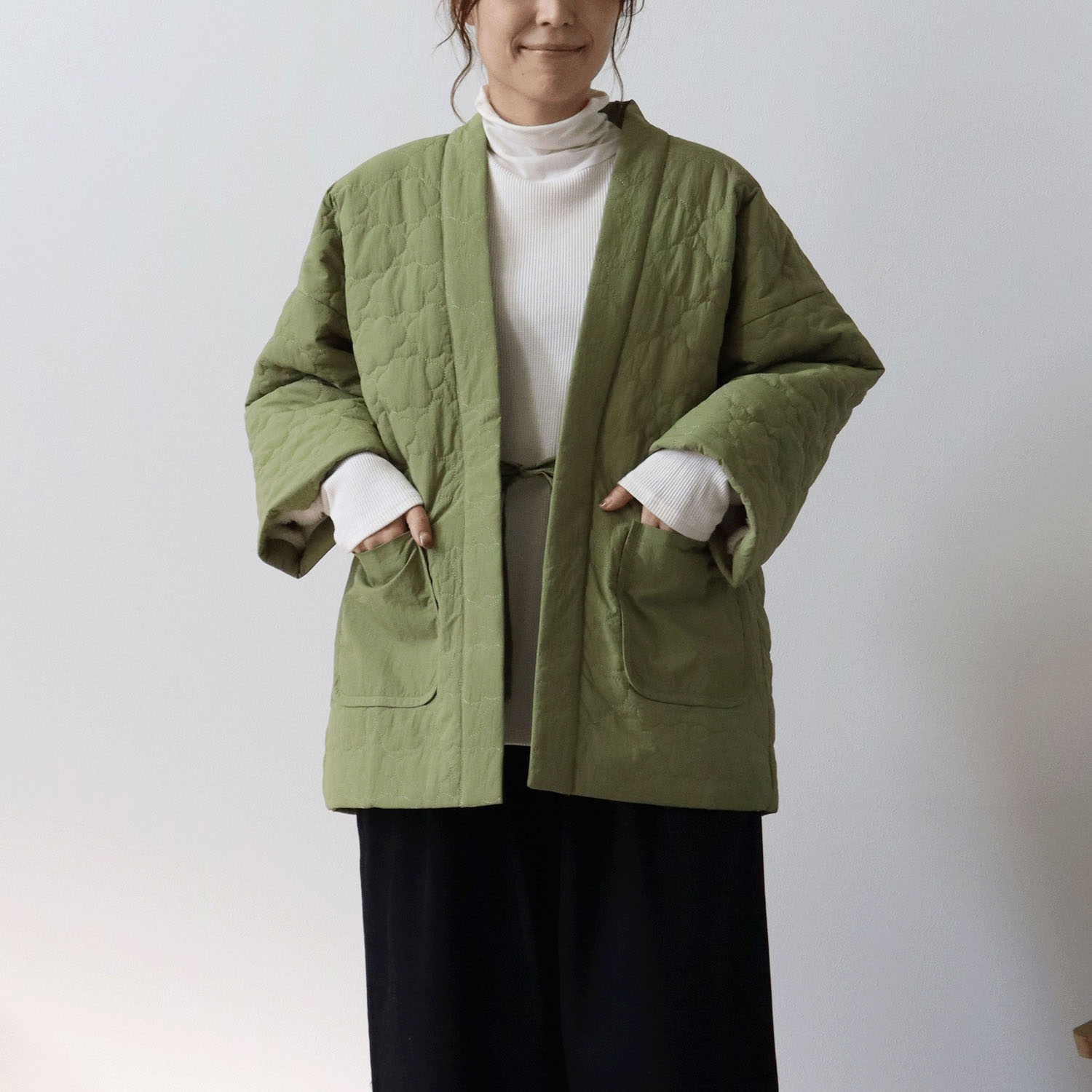 cloudnine ノンノ ナイロン中綿入り雲形キルト裏ボアフリースはんてん - 画像1