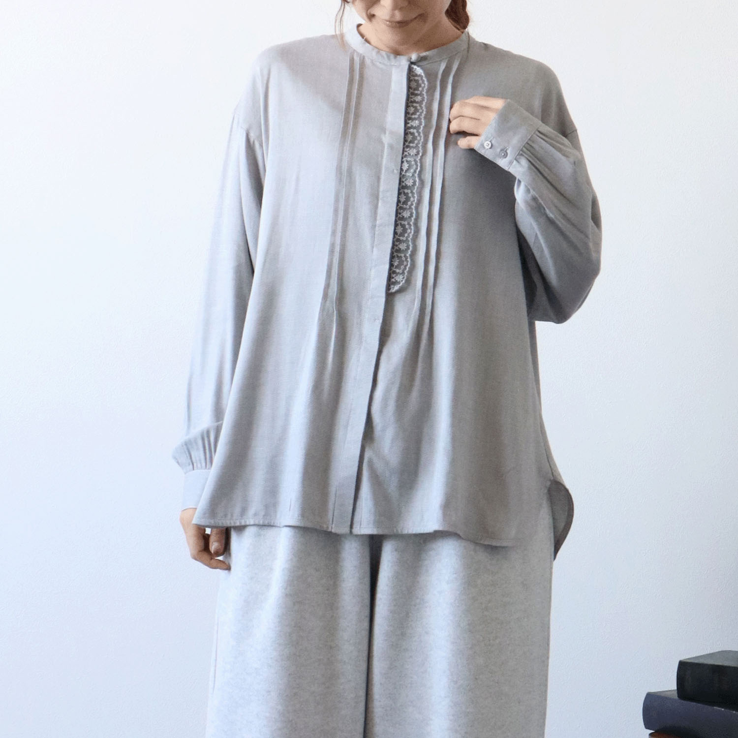 cloudnine ノンノ 前立てレース付長袖ブラウス - 画像1