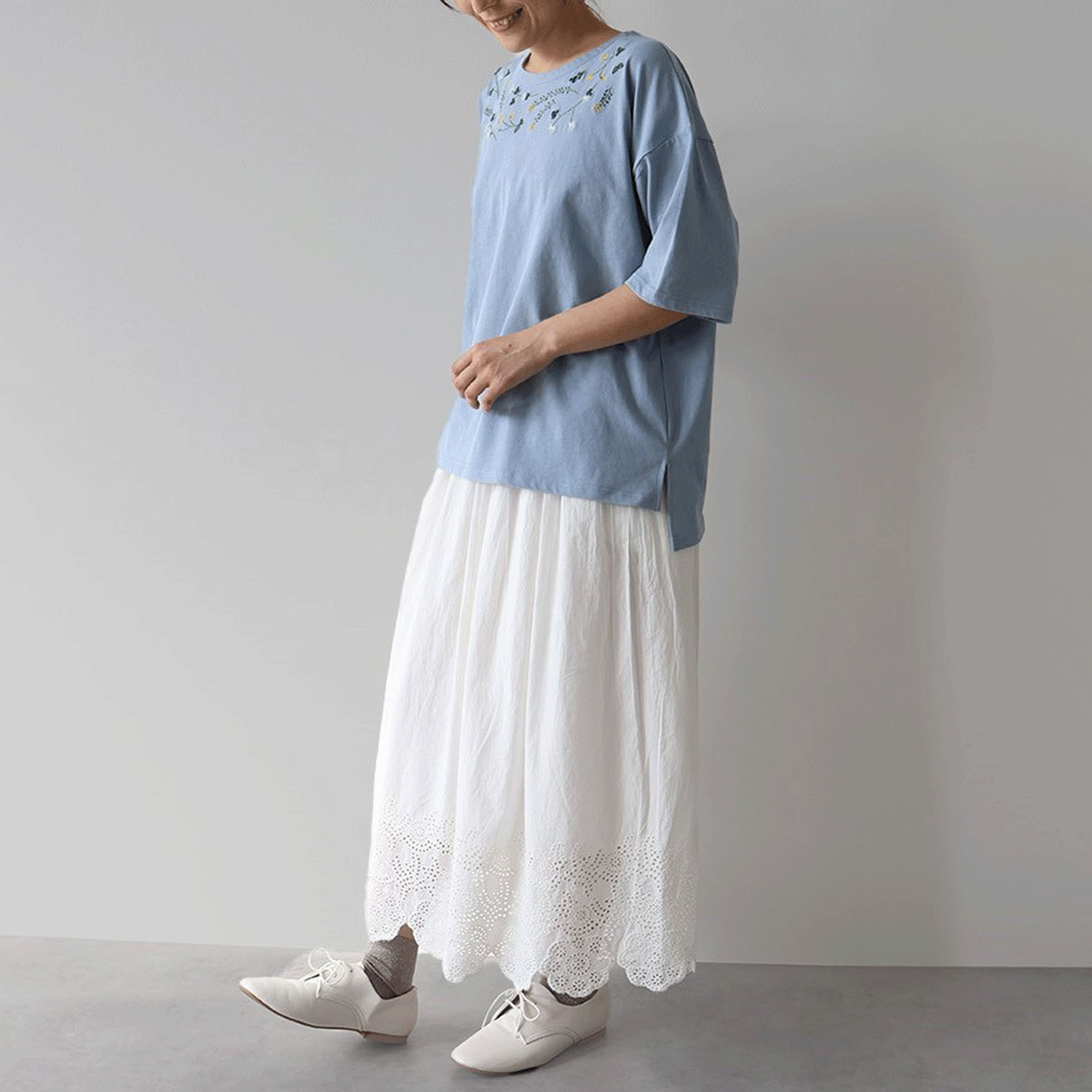 ノンノ カットソー コットン天竺無地＋花柄刺繍 - 画像11