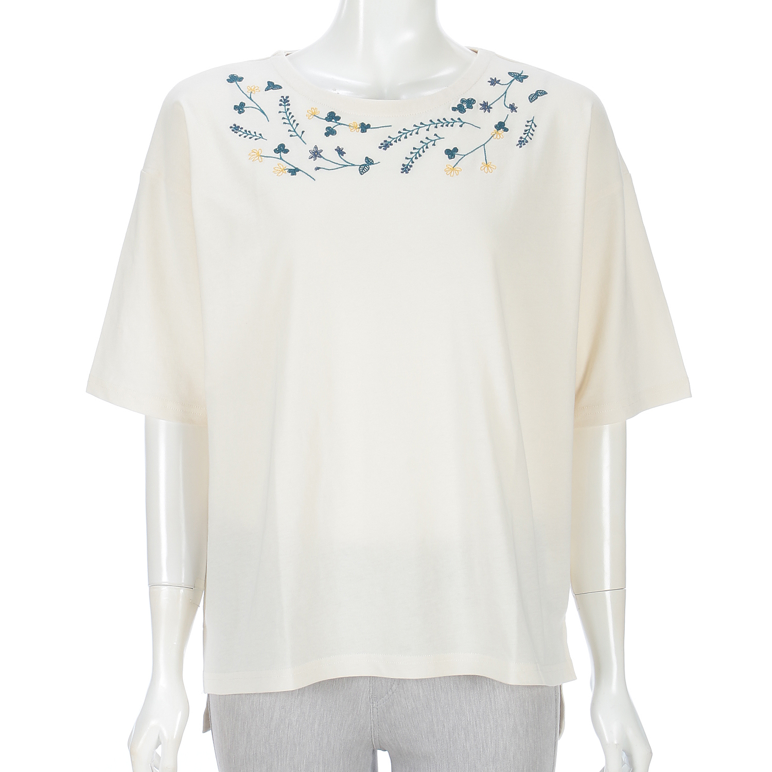 ノンノ カットソー コットン天竺無地＋花柄刺繍 - 画像7