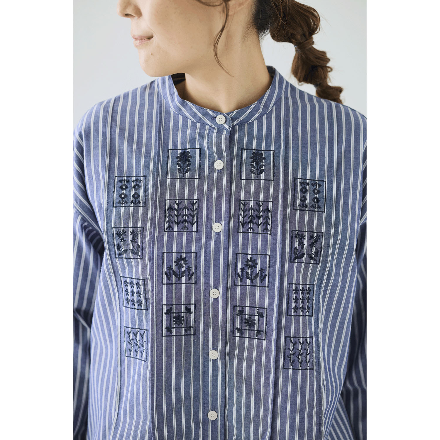 cloudnine ノンノ ブロックパネル刺繍入りブラウス - 画像9