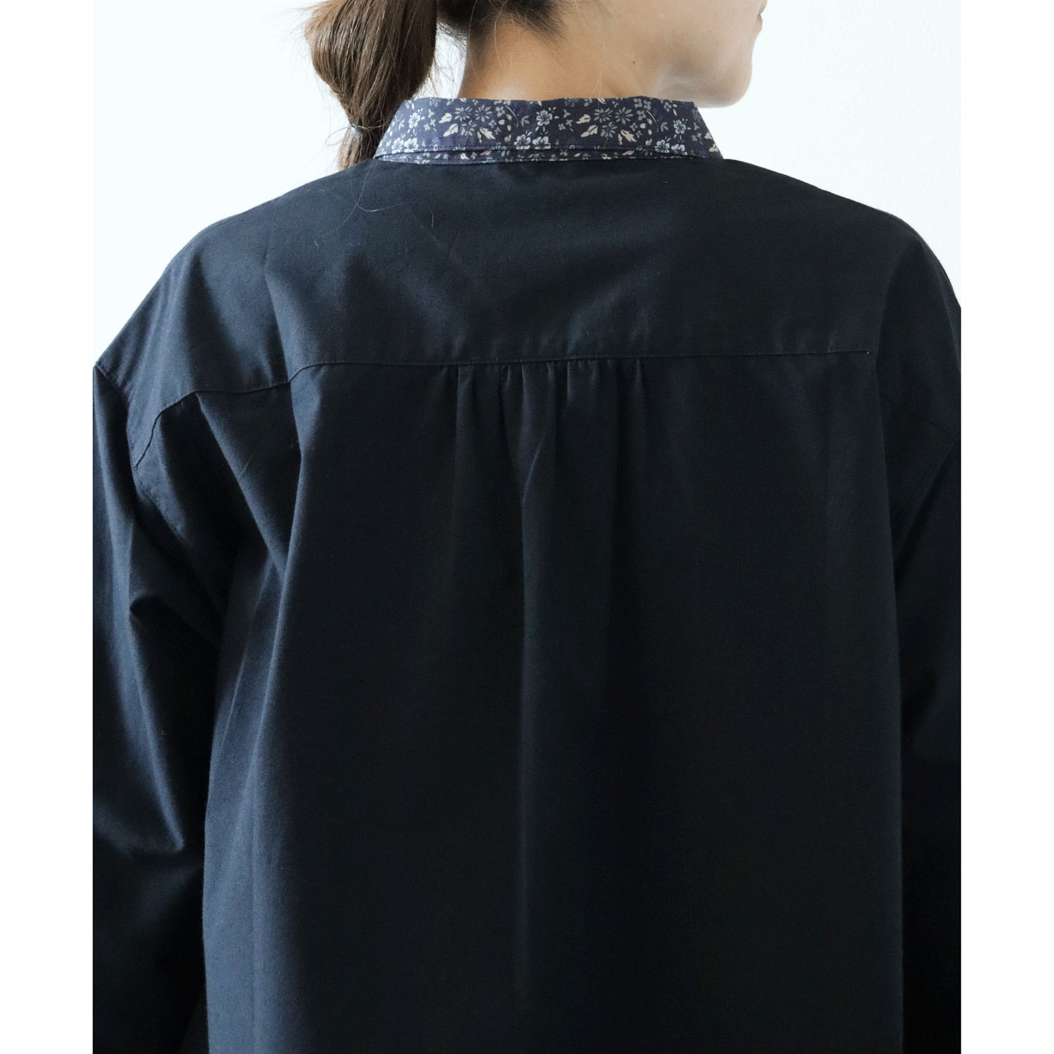 cloudnine ノンノ 小花プリントコンビブラウス - 画像6