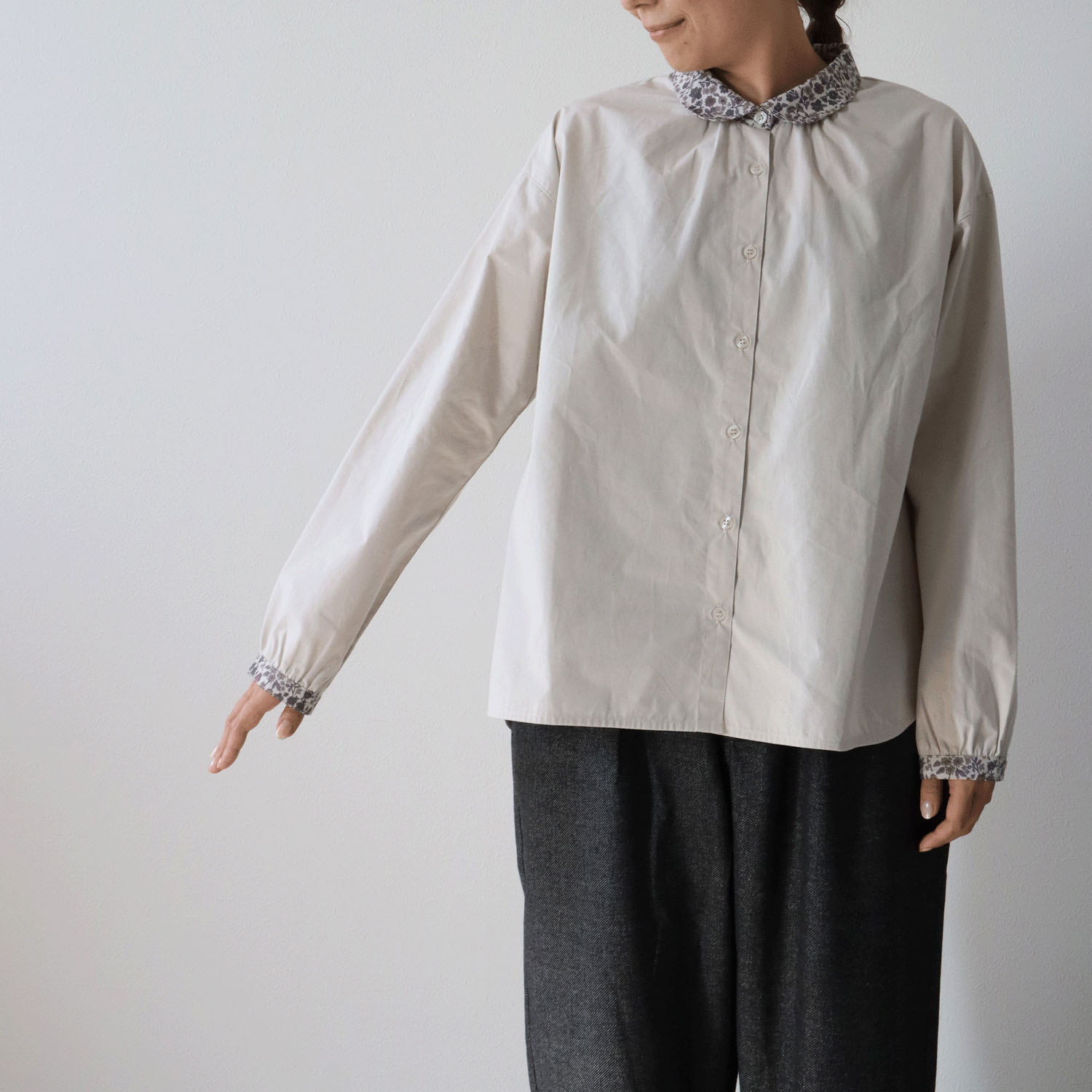 cloudnine ノンノ 小花プリントコンビブラウス - 画像7