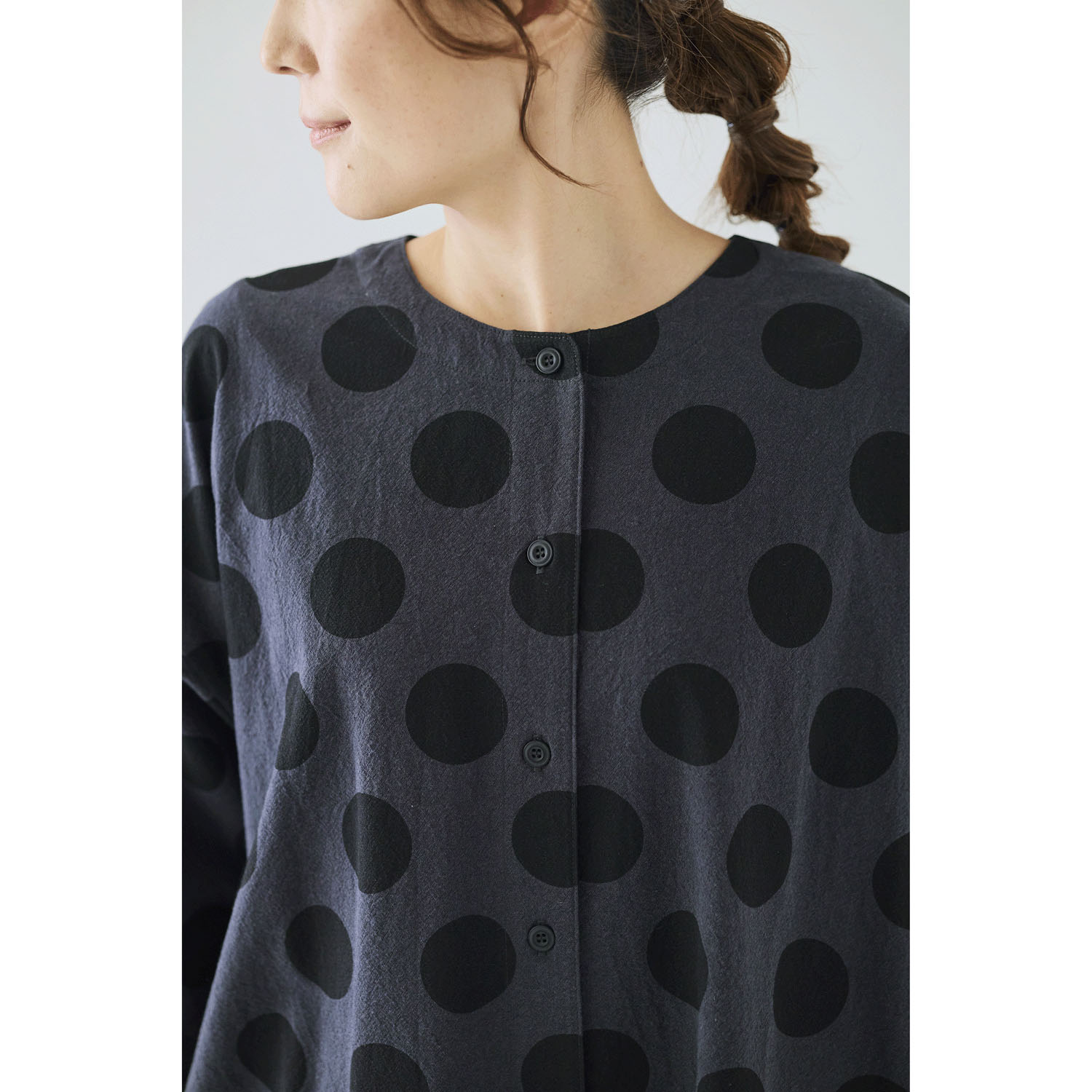 cloudnine ノンノ ドット柄プリント＋リブ 前開きワンピース - 画像13