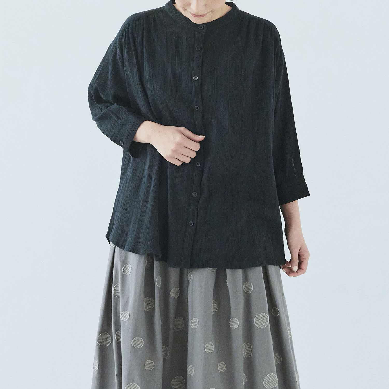 ノンノ ブラウス コットンクレープフラワーモチーフジャガード無地 - 画像1