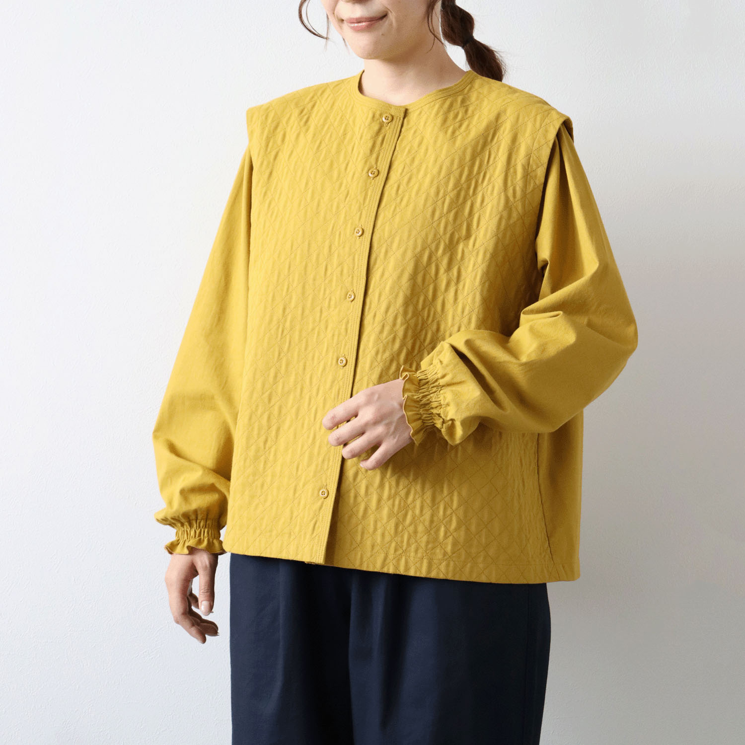 ノンノ コットン布帛キルティングステッチ入りブラウス - 画像1