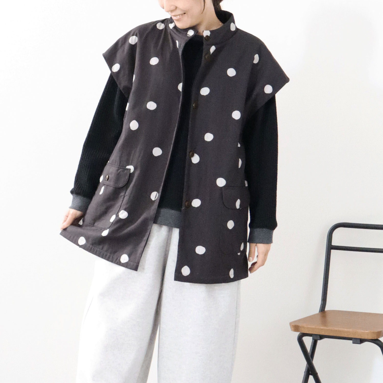 cloudnine ノンノ 裏フリース前開きスモック カイロポケット付き - 画像1