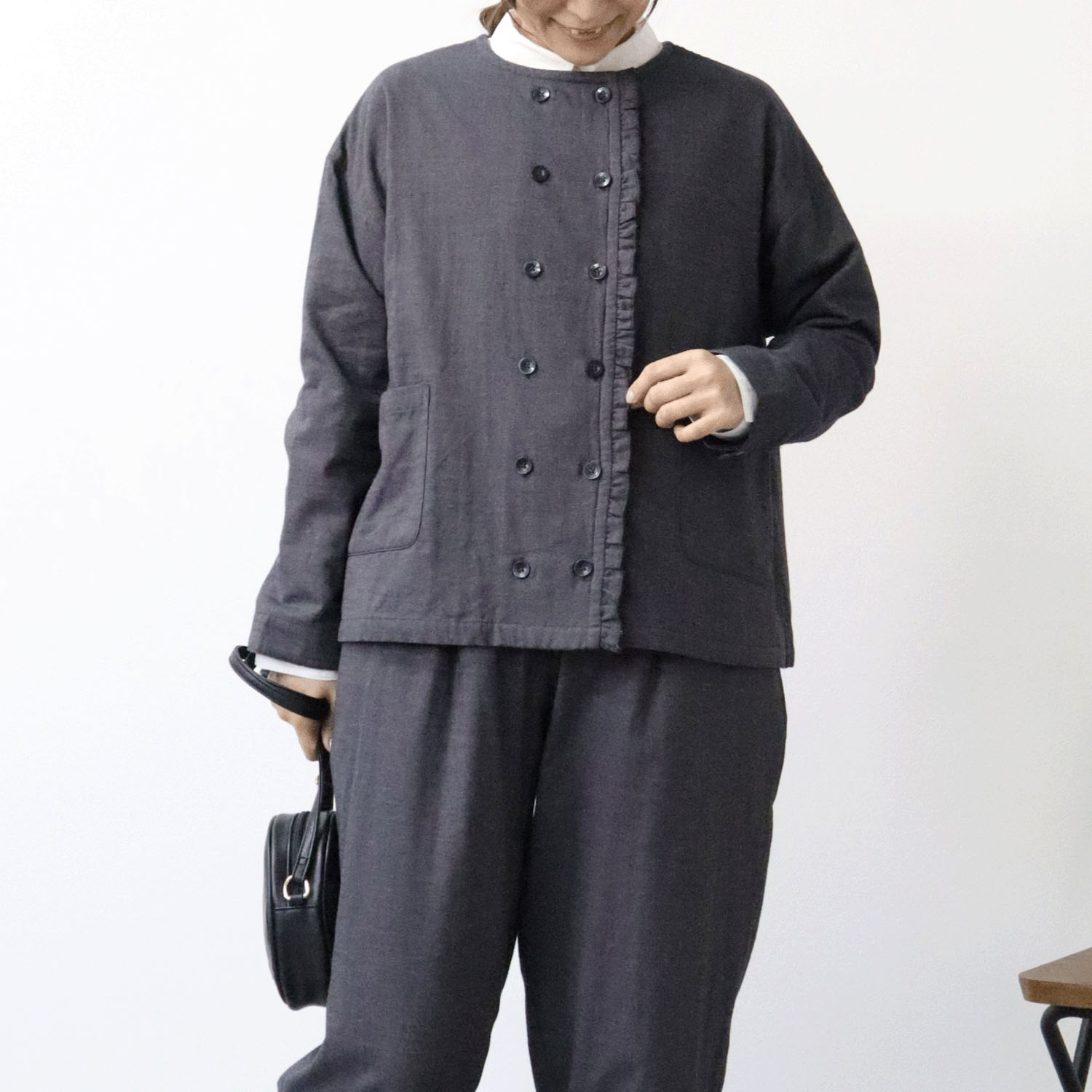 cloudnine ノンノ 前開きフリル付きダブルボタンジャケット - 画像1