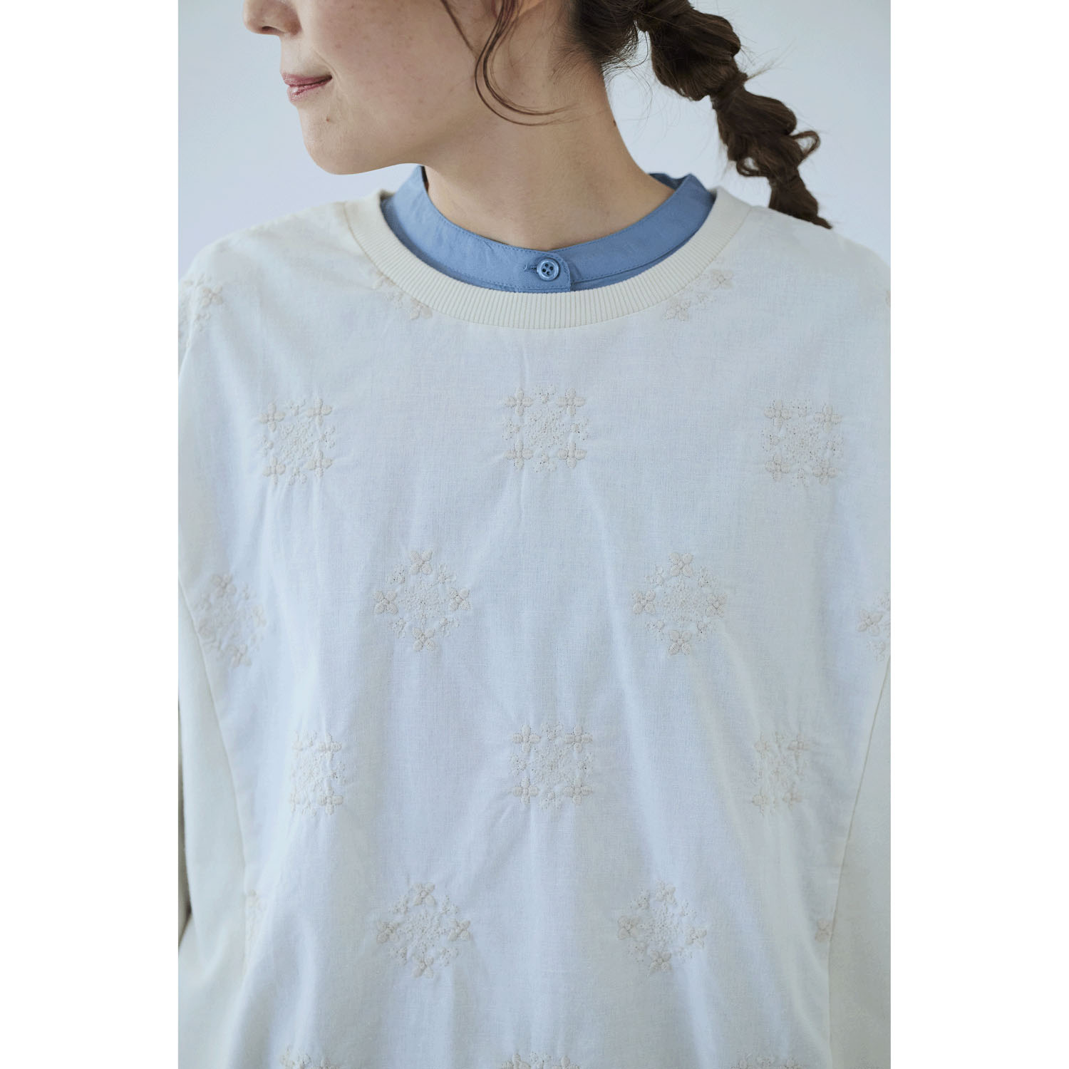 cloudnine ノンノ 刺繍入りドルマンスリーブカットソー - 画像5