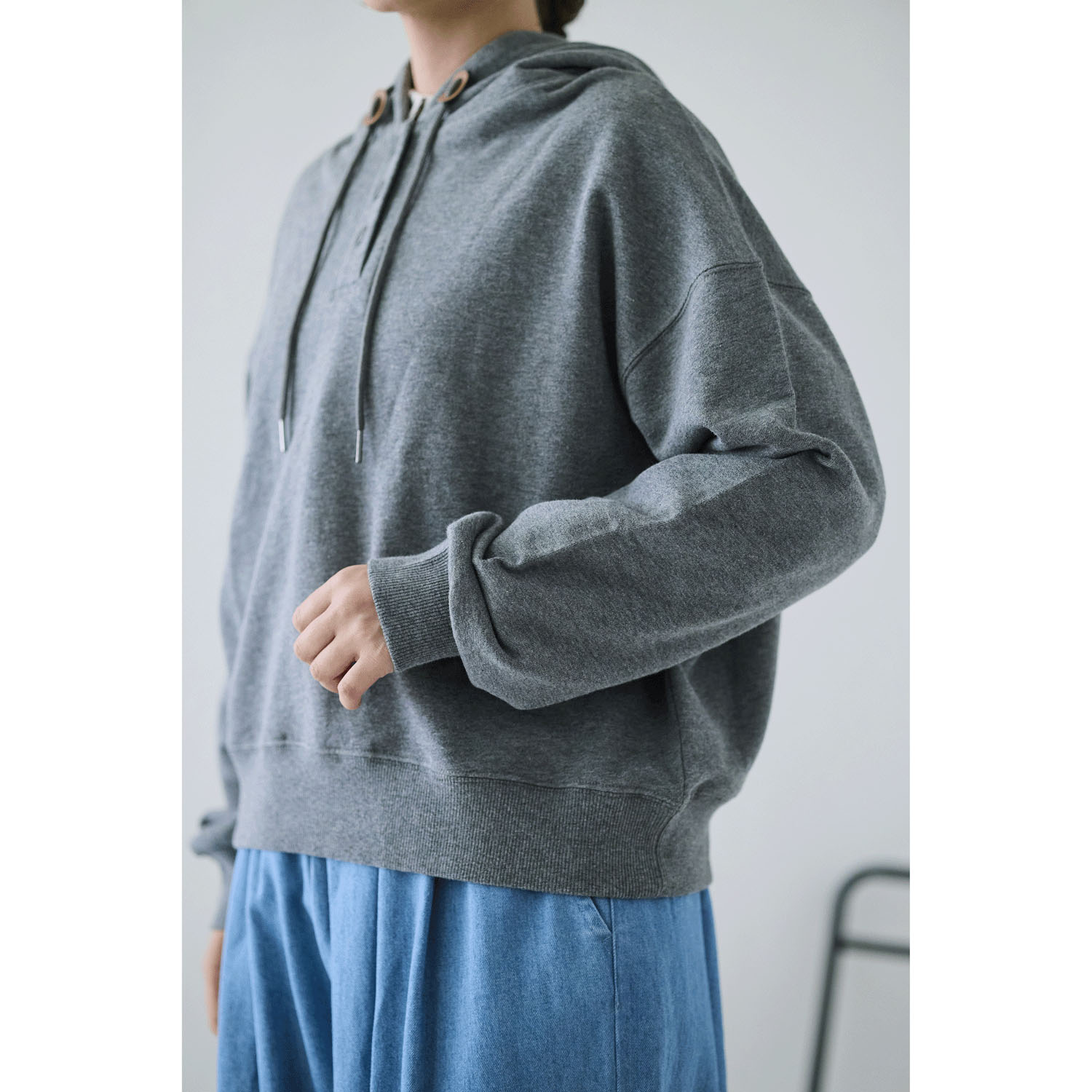 cloudnine ノンノ コットン裏毛フード付きプルオーバー - 画像12