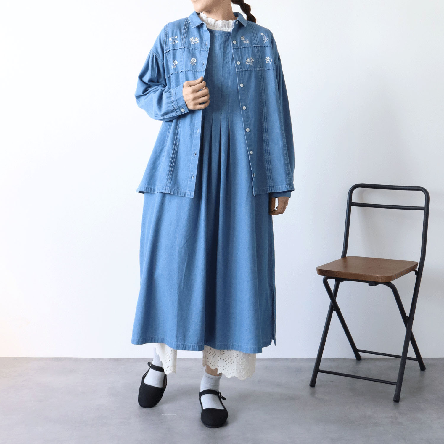 cloudnine ノンノ 布帛デニム刺繍ブラウス - 画像2