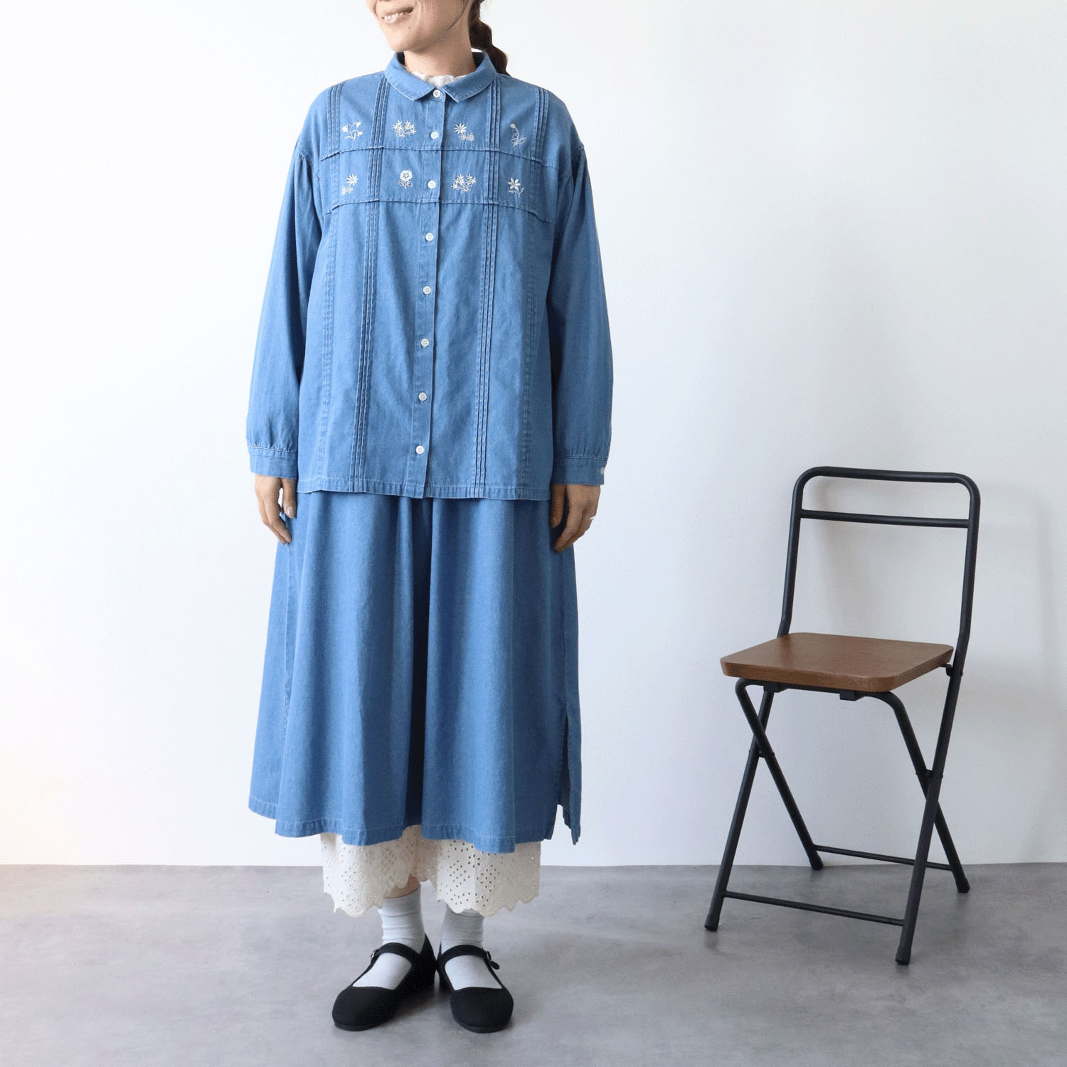 cloudnine ノンノ 布帛デニム刺繍ブラウス - 画像4