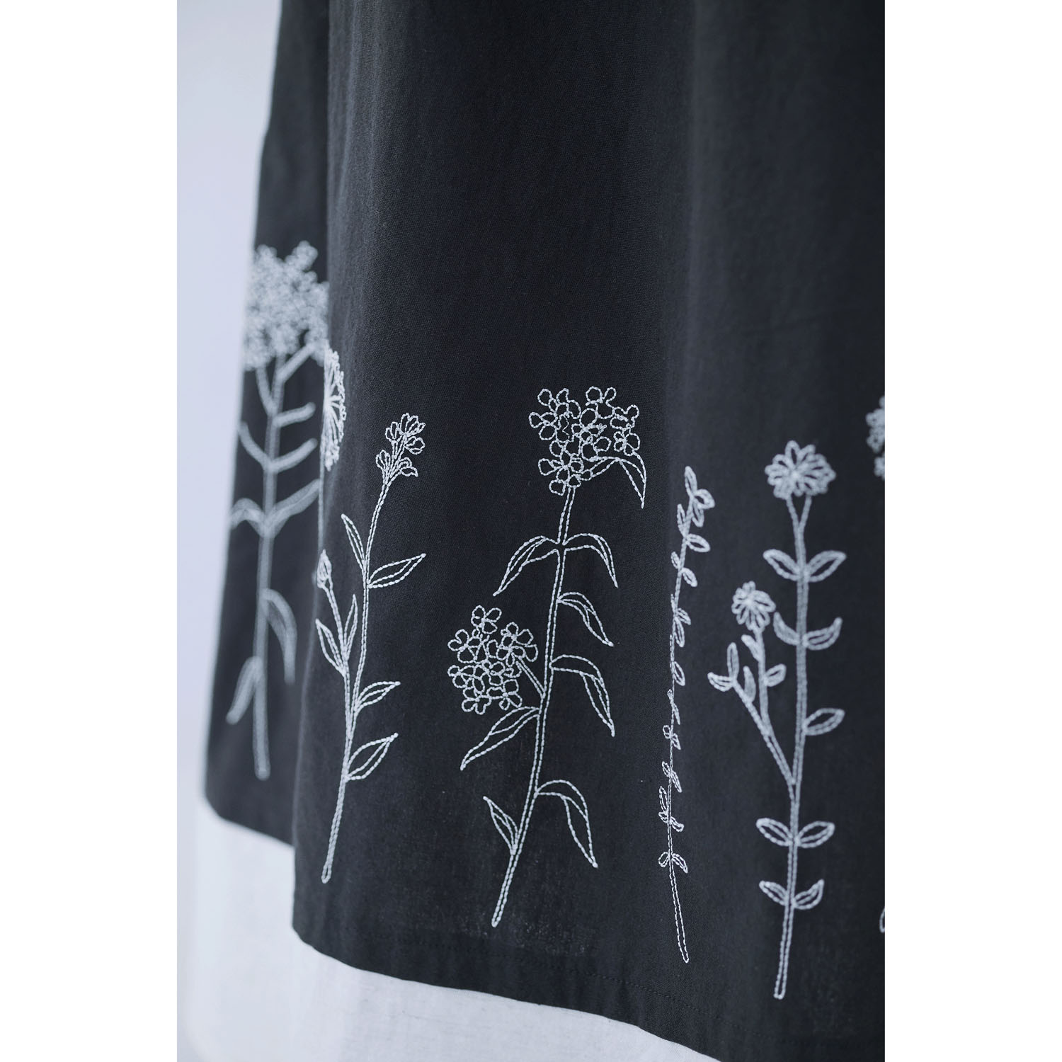 cloudnine ノンノ 刺繍入り裾レイヤード風スカート - 画像5