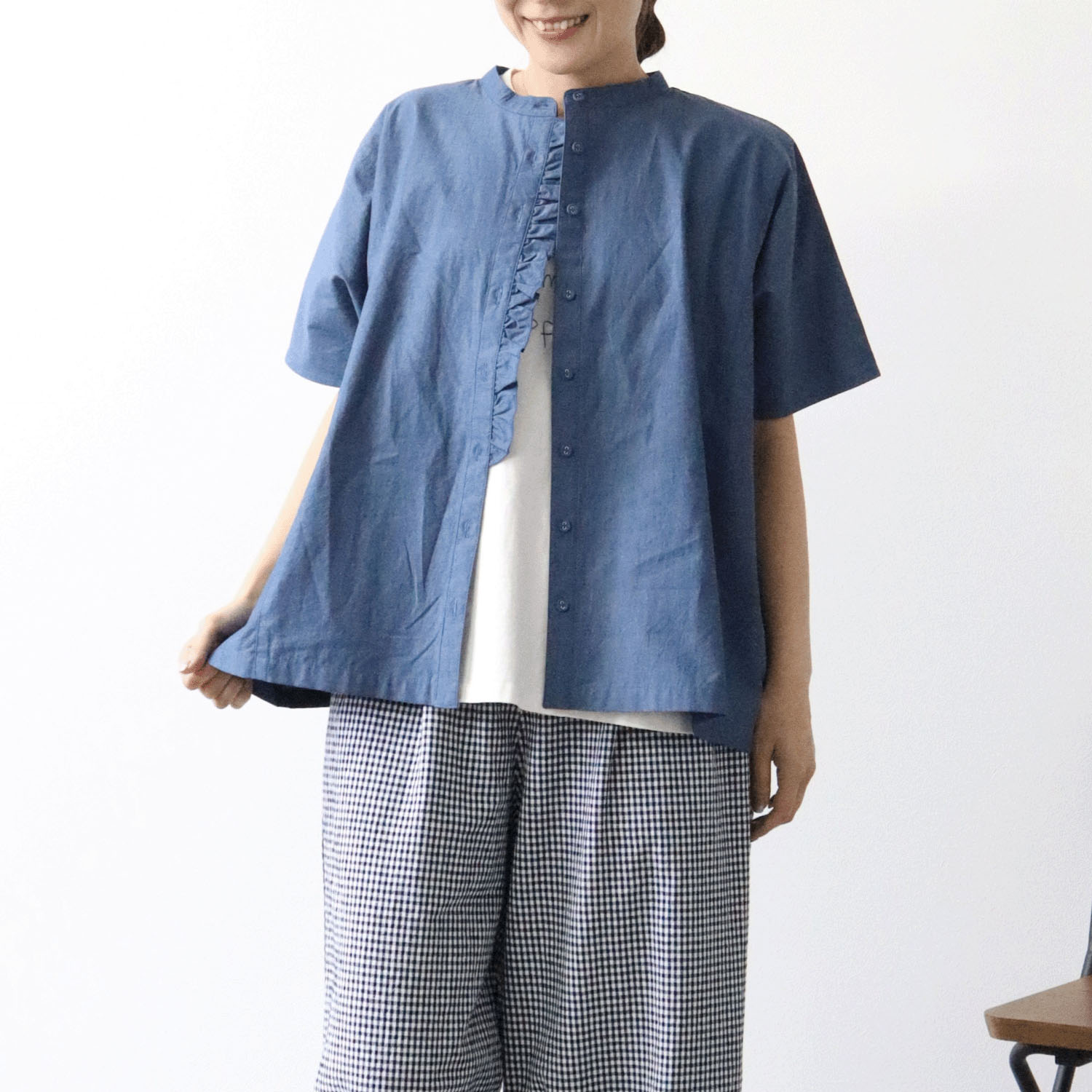 cloudnine ノンノ 3．5ozカラーデニム前立てフリルブラウス - 画像1