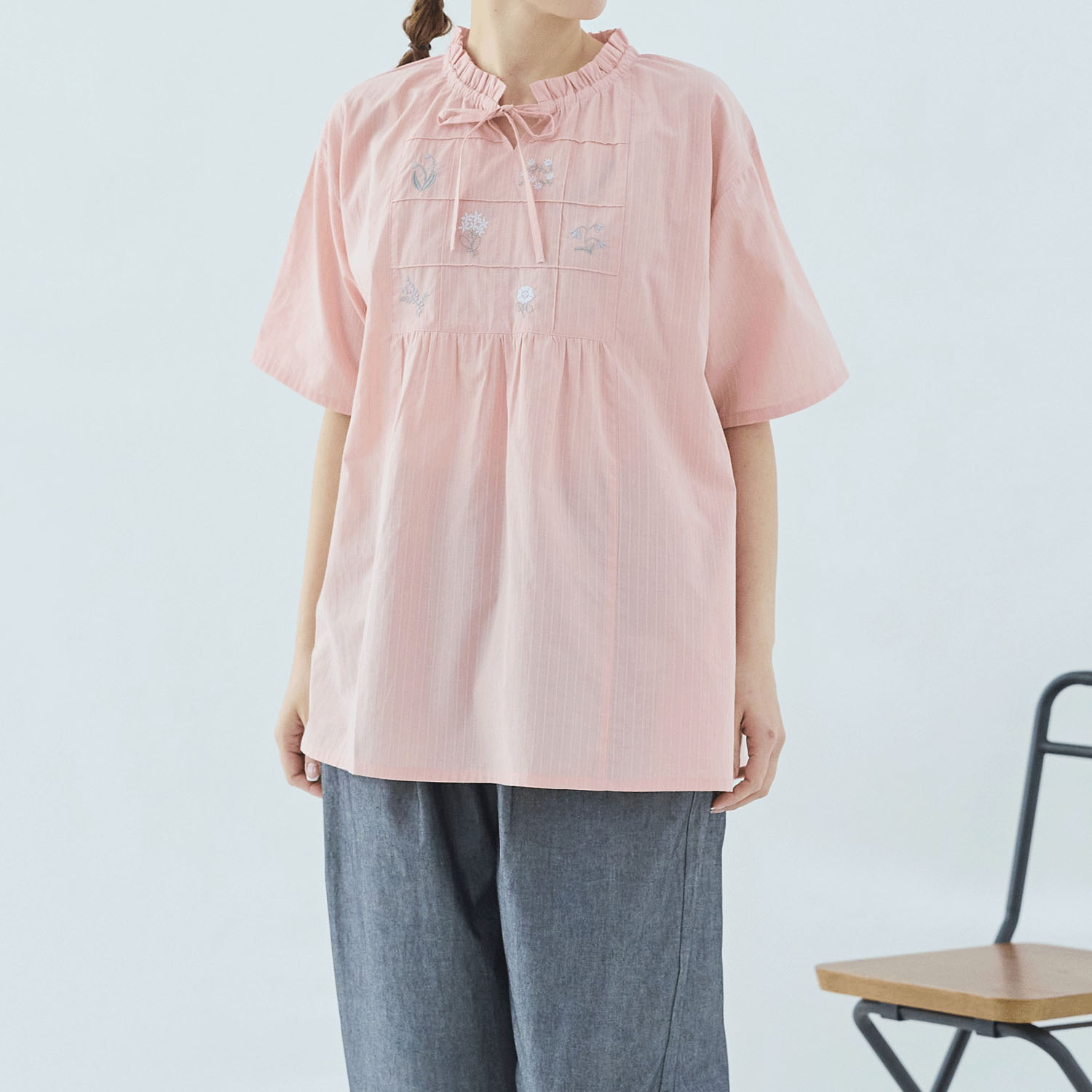 cloudnine ノンノ 花刺繍ネックフリルチュニック - 画像1