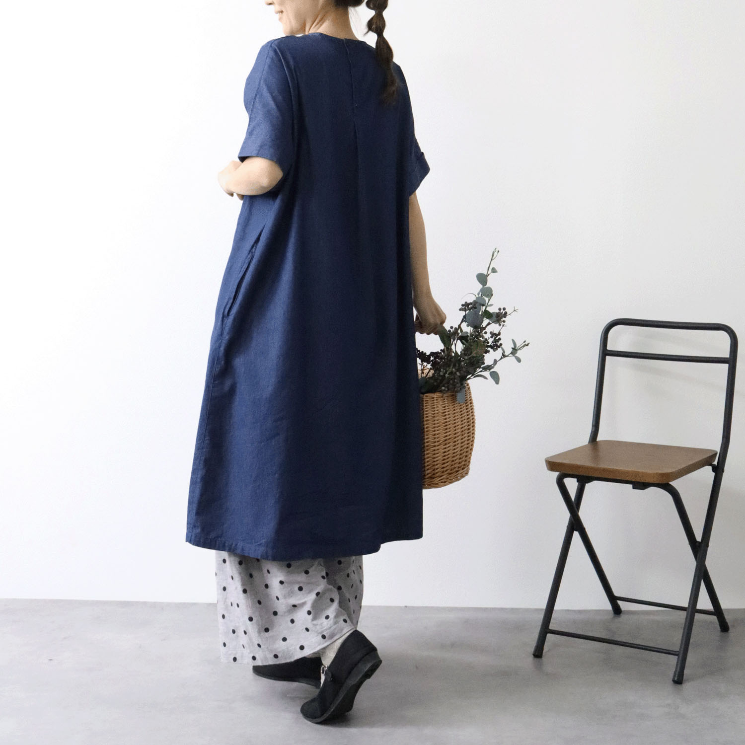 cloudnine ノンノ 3．5ozデニム スモッキング刺繍ワンピース - 画像18