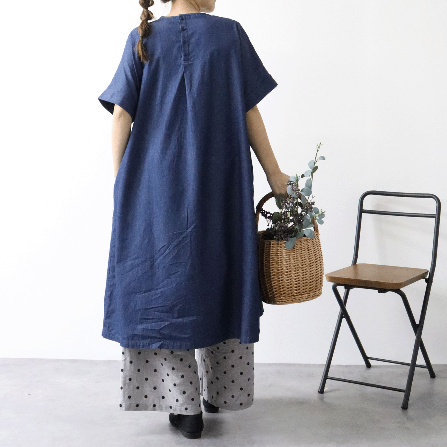 cloudnine ノンノ 3．5ozデニム スモッキング刺繍ワンピース - 画像19