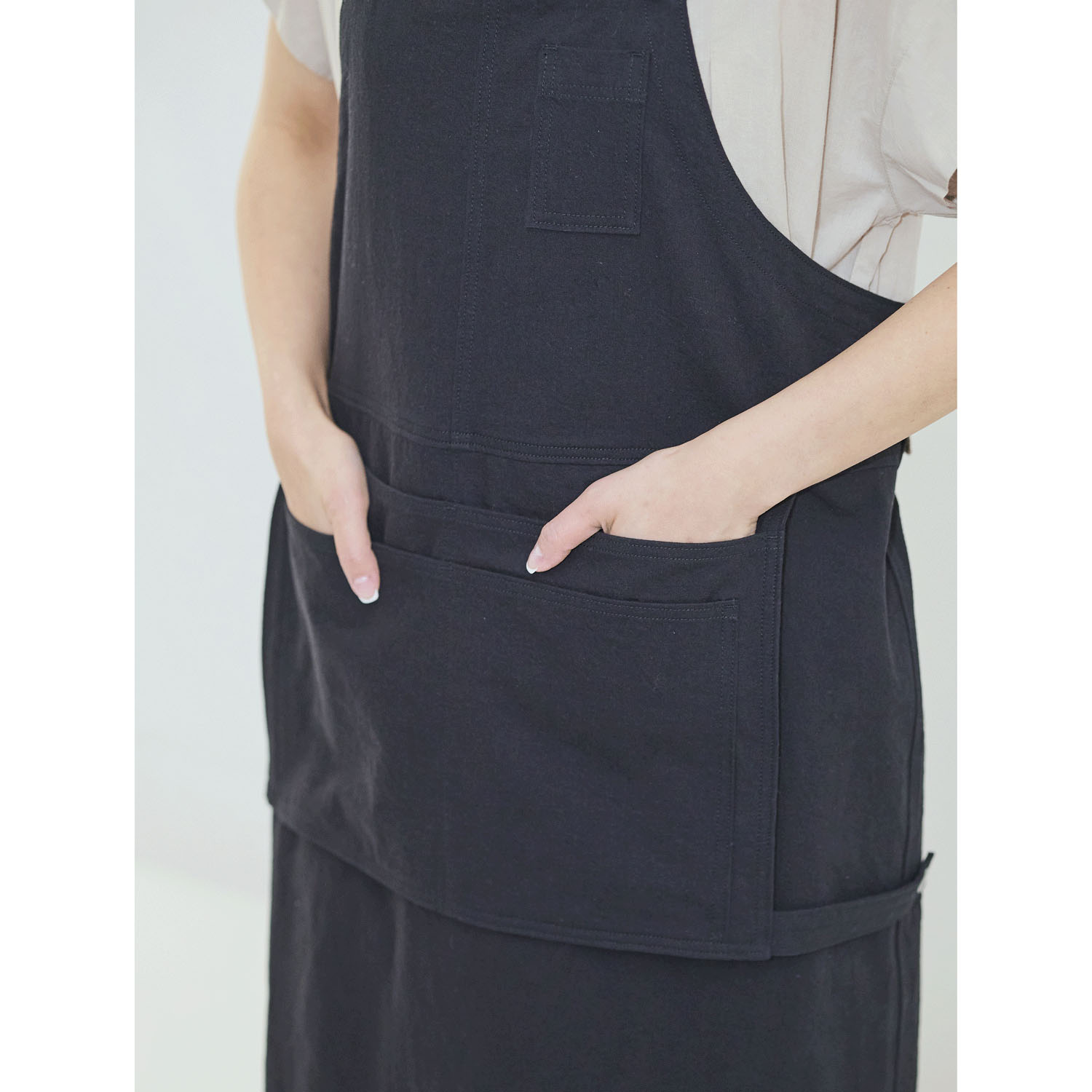 cloudnine 先染めツイル ふらしポケット付サロペットエプロン - 画像5