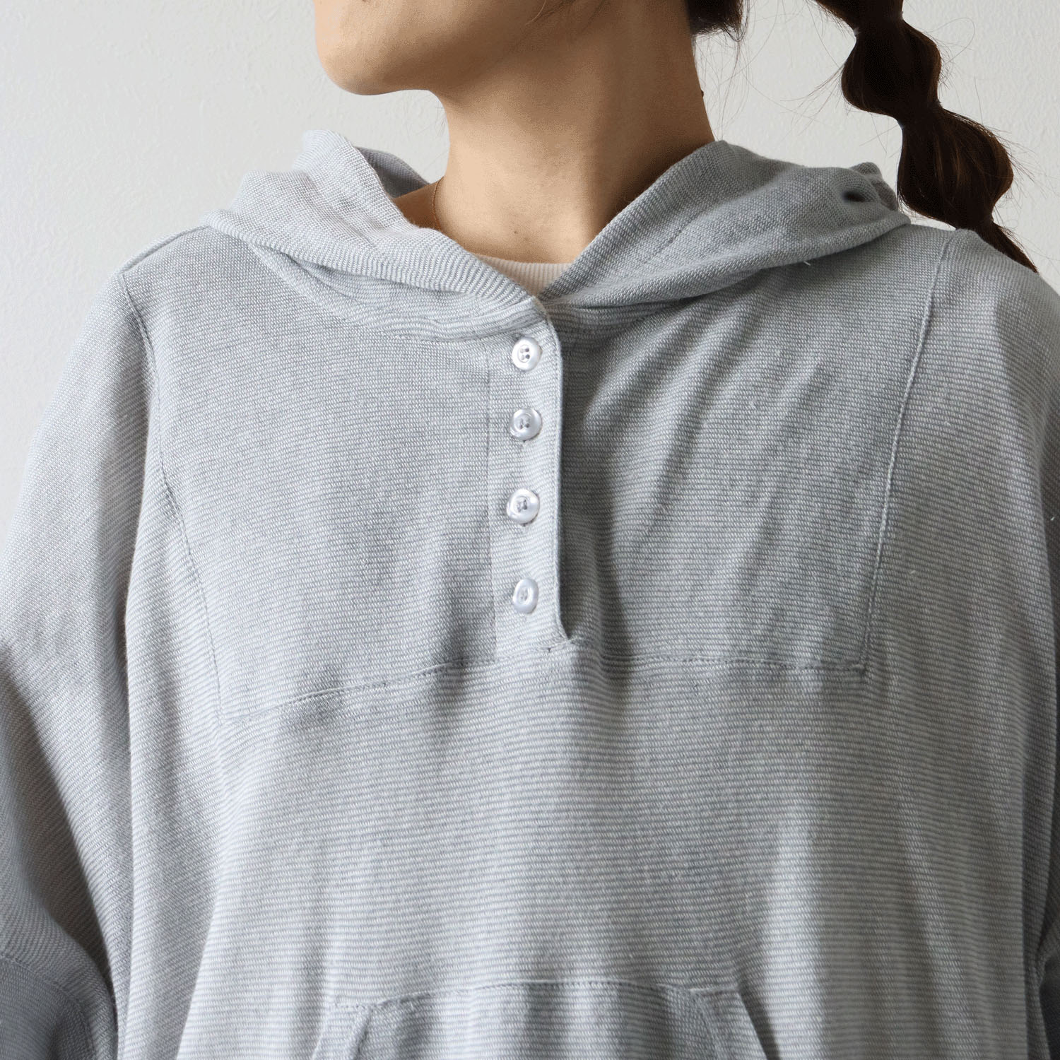 cloudnine SZガーゼ天竺 フード付きドルマン5分袖カットソー - 画像7