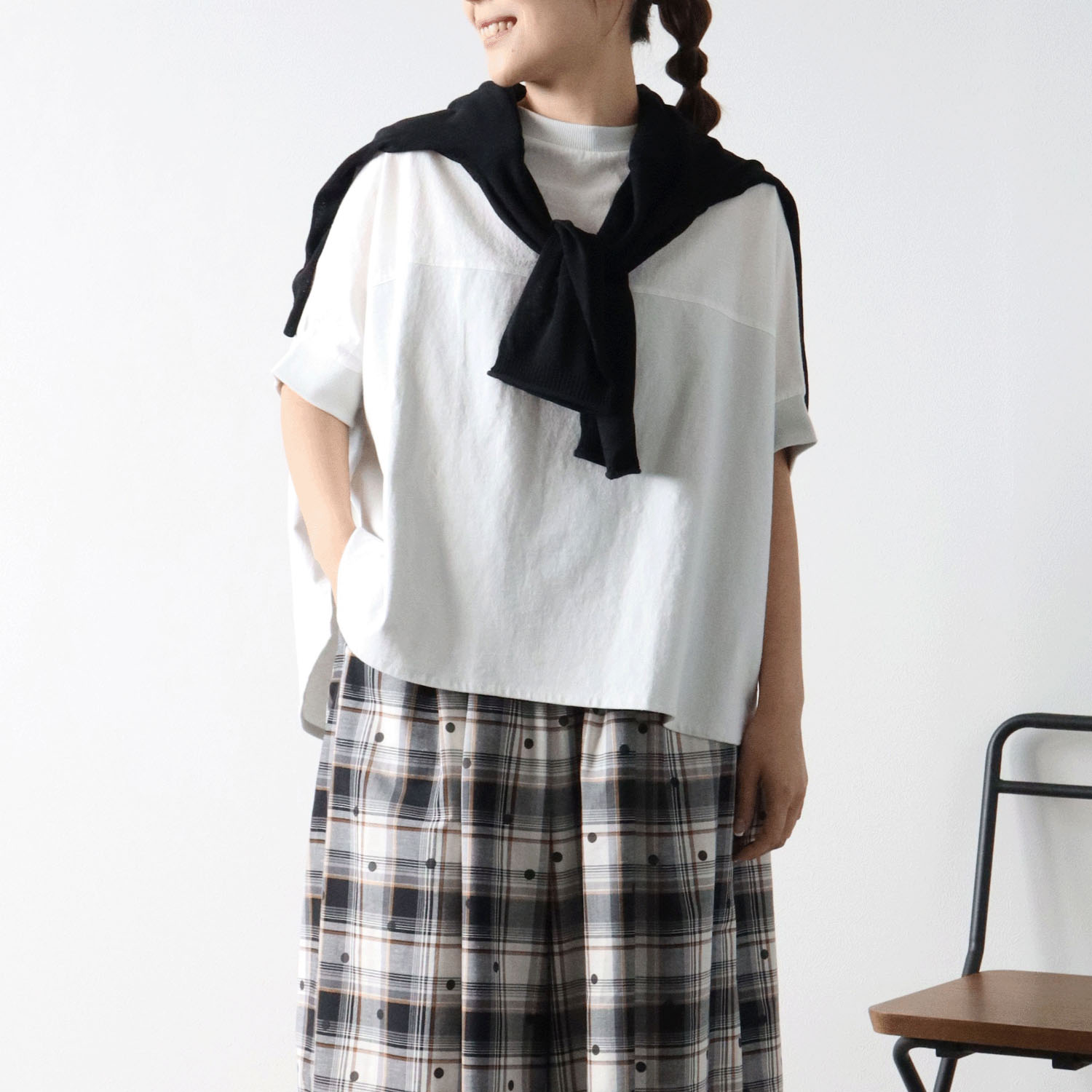 cloudnine UV加工 コットン天竺×綿麻布帛切替ドルマンハーフ袖カットソー - 画像1