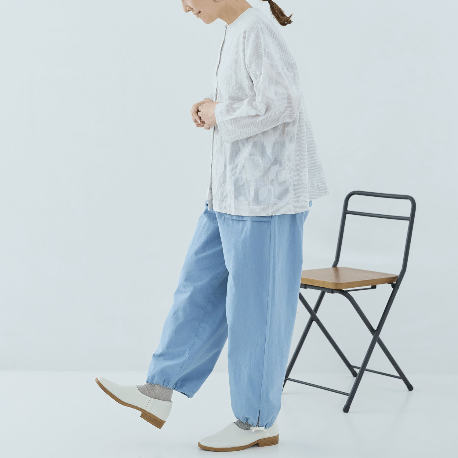 cloudnine 花柄ジャカードが映える コットンストライプブラウス - 画像5