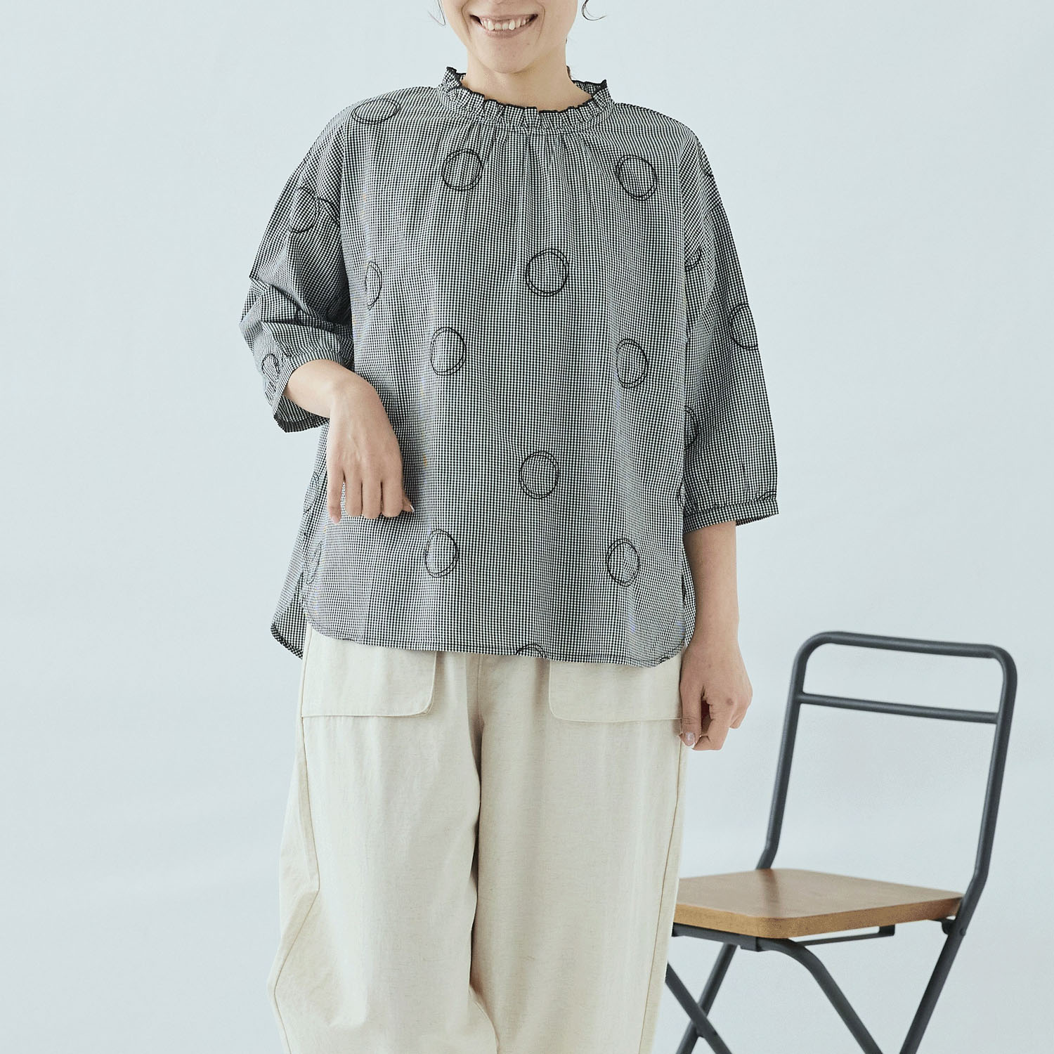 cloudnine サークル刺繍が映える コットンブラウス - 画像1