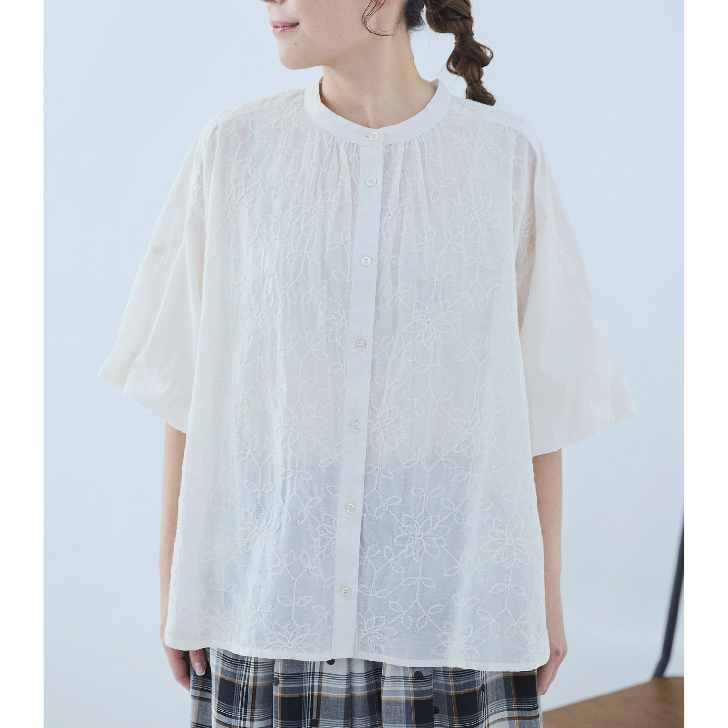 cloudnine 60キャンブリックシフリー刺繍入り前開きチュニック - 画像7