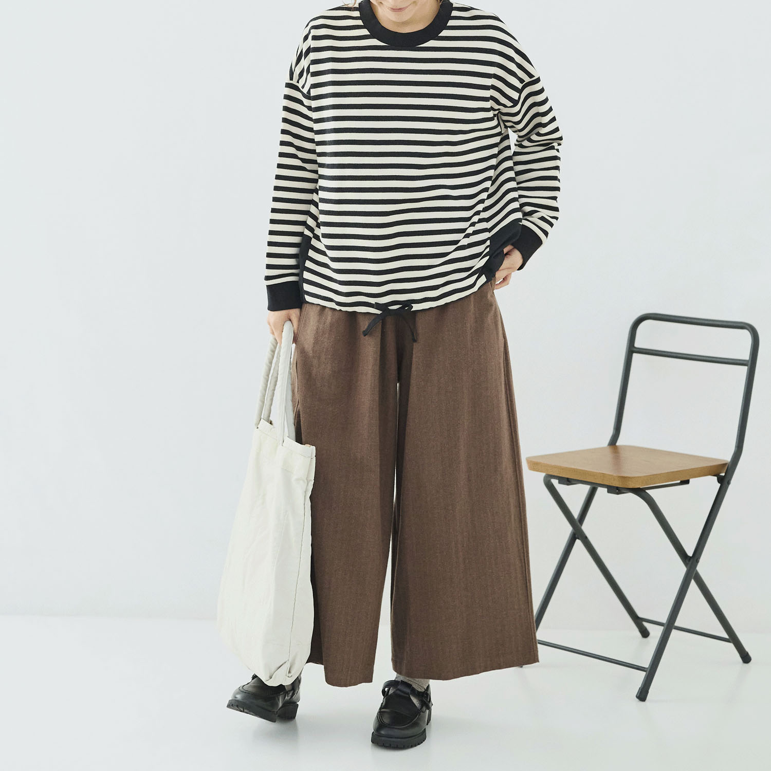 cloudnine ノンノ 裏毛先染めボーダー＋布帛無地＋リブモックネックカットソープルオーバー - 画像2