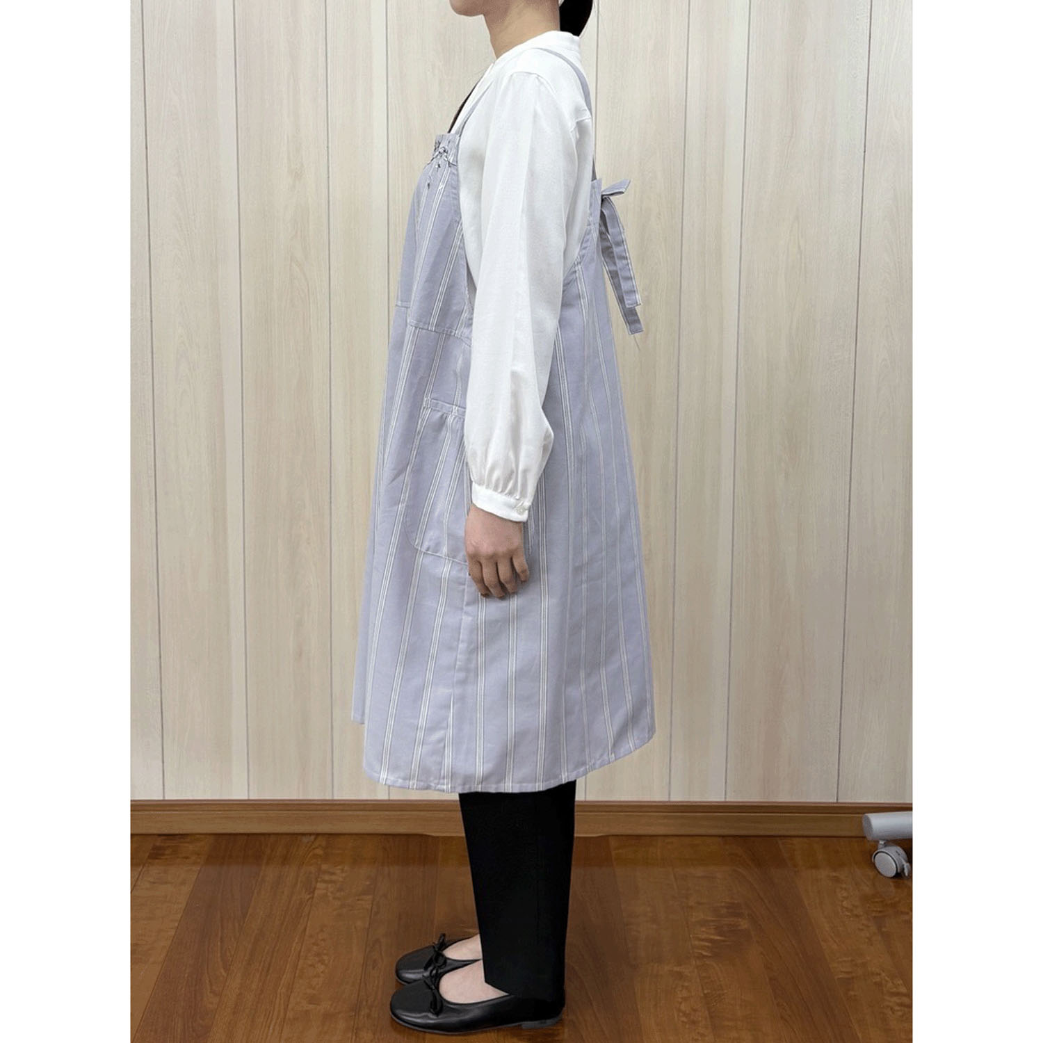 ECRU 胸元刺繍バックリボンエプロン - 画像8