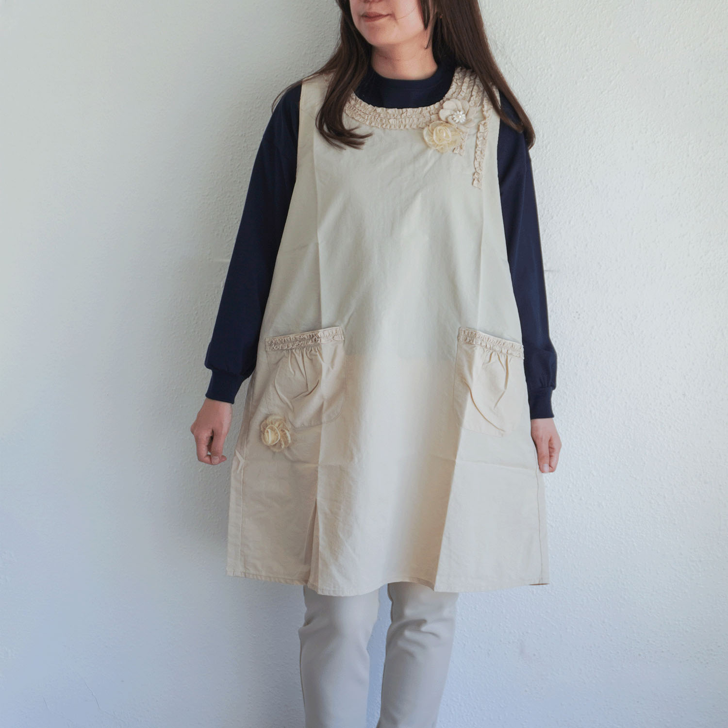 ナイロン花モチーフパール付き背ゴムエプロン - 画像13