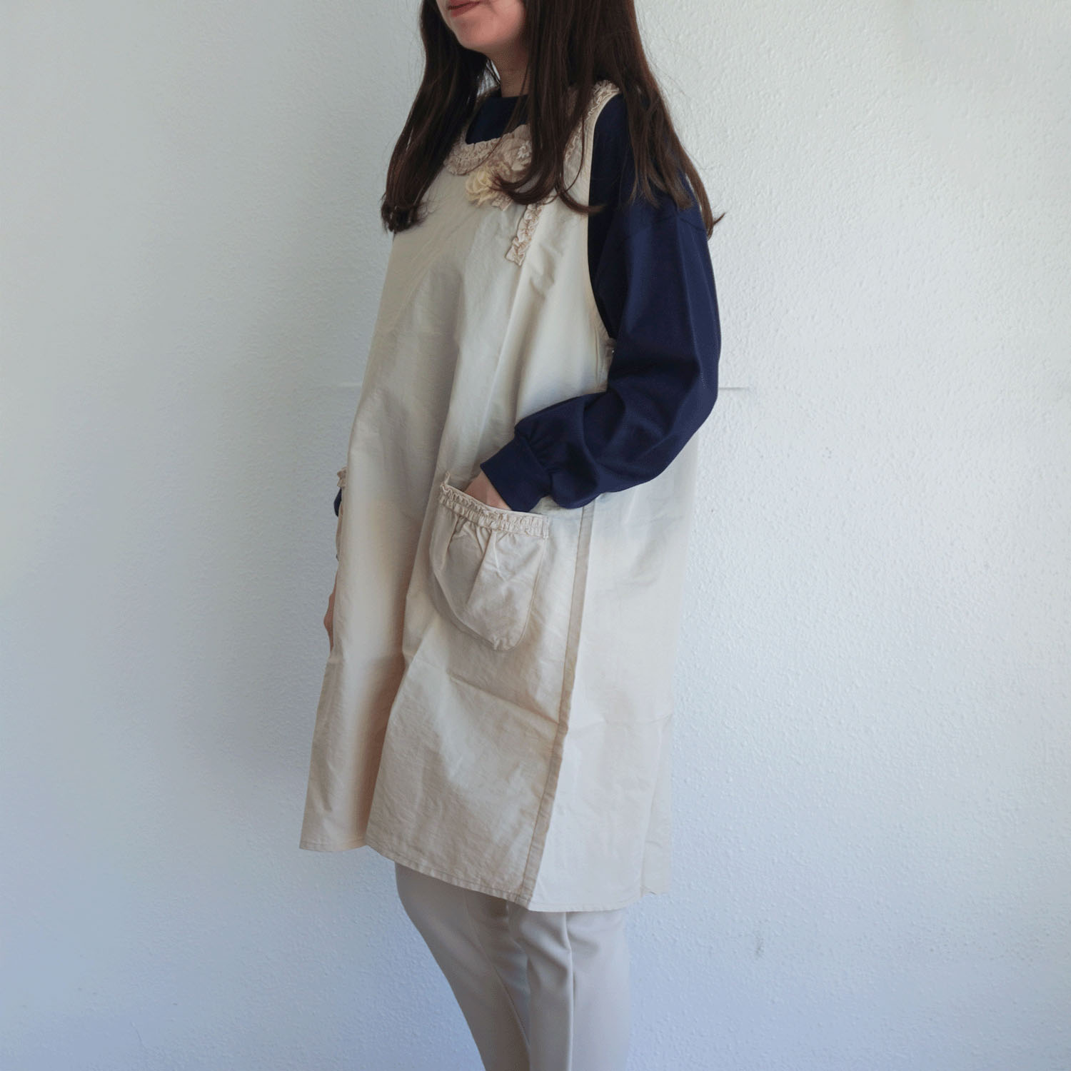 ナイロン花モチーフパール付き背ゴムエプロン - 画像16