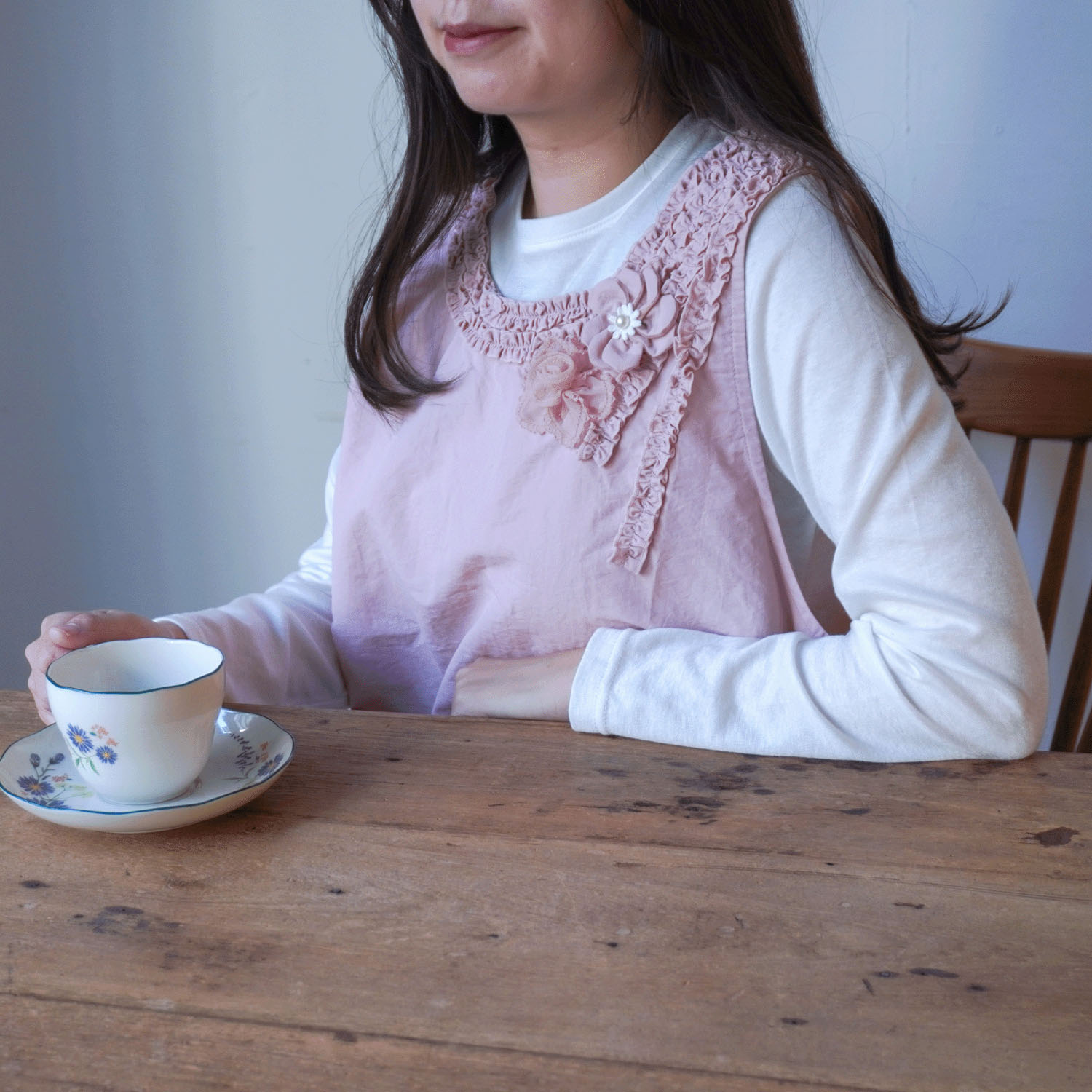 ナイロン花モチーフパール付き背ゴムエプロン - 画像9