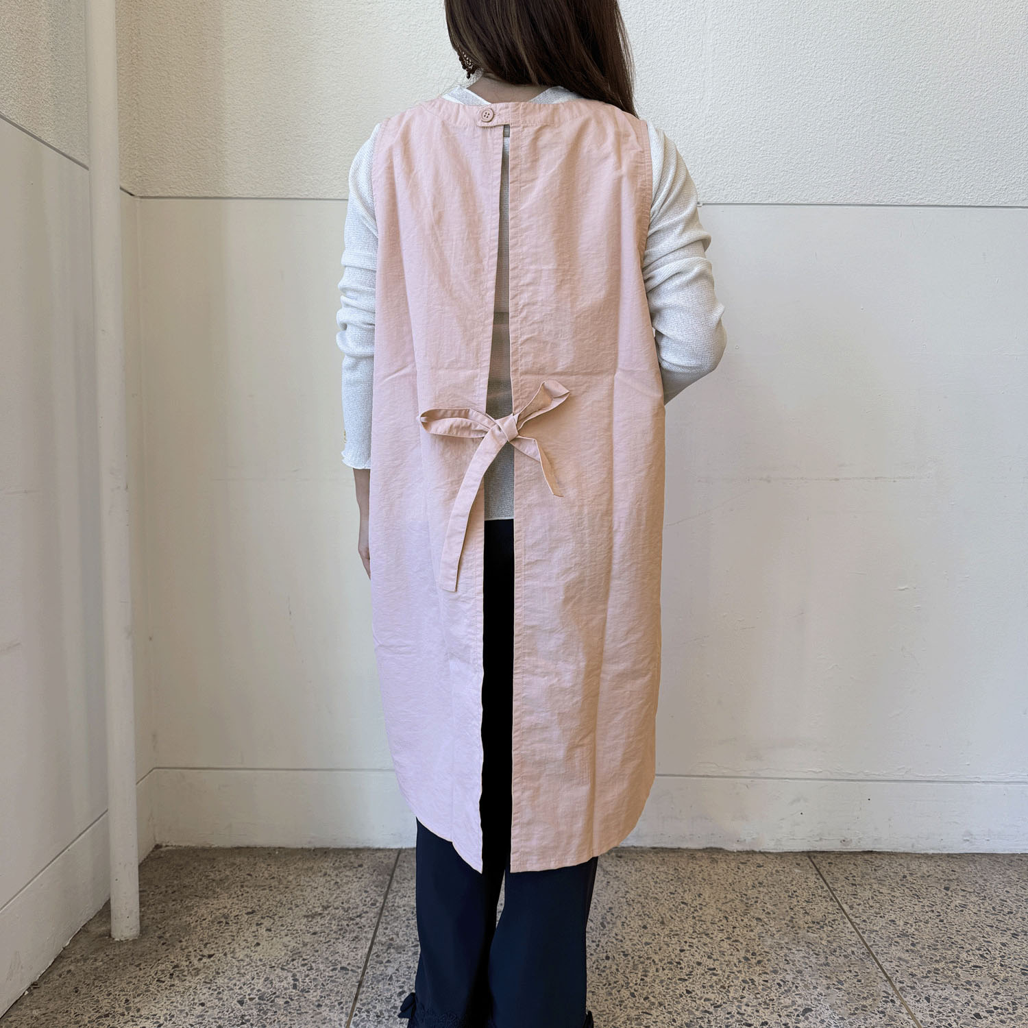 ナイロンバイカラーエプロン 後ろリボン - 画像9